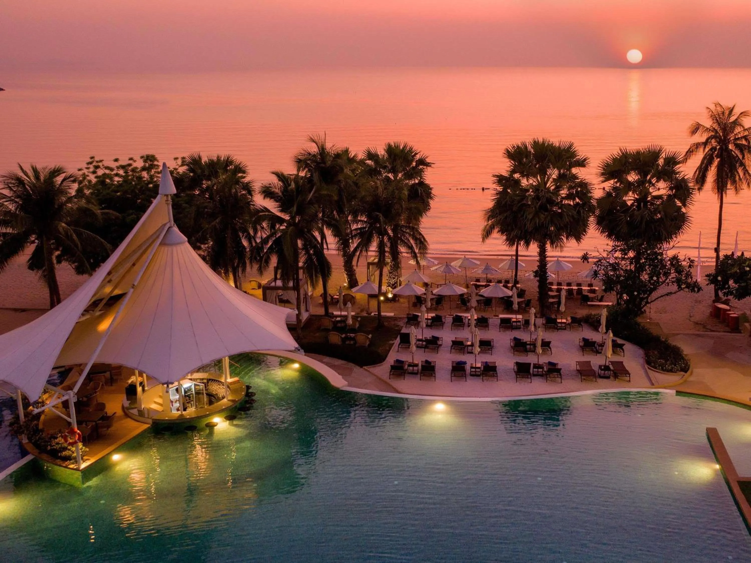 Property building in Mövenpick Siam Hotel Na Jomtien Pattaya