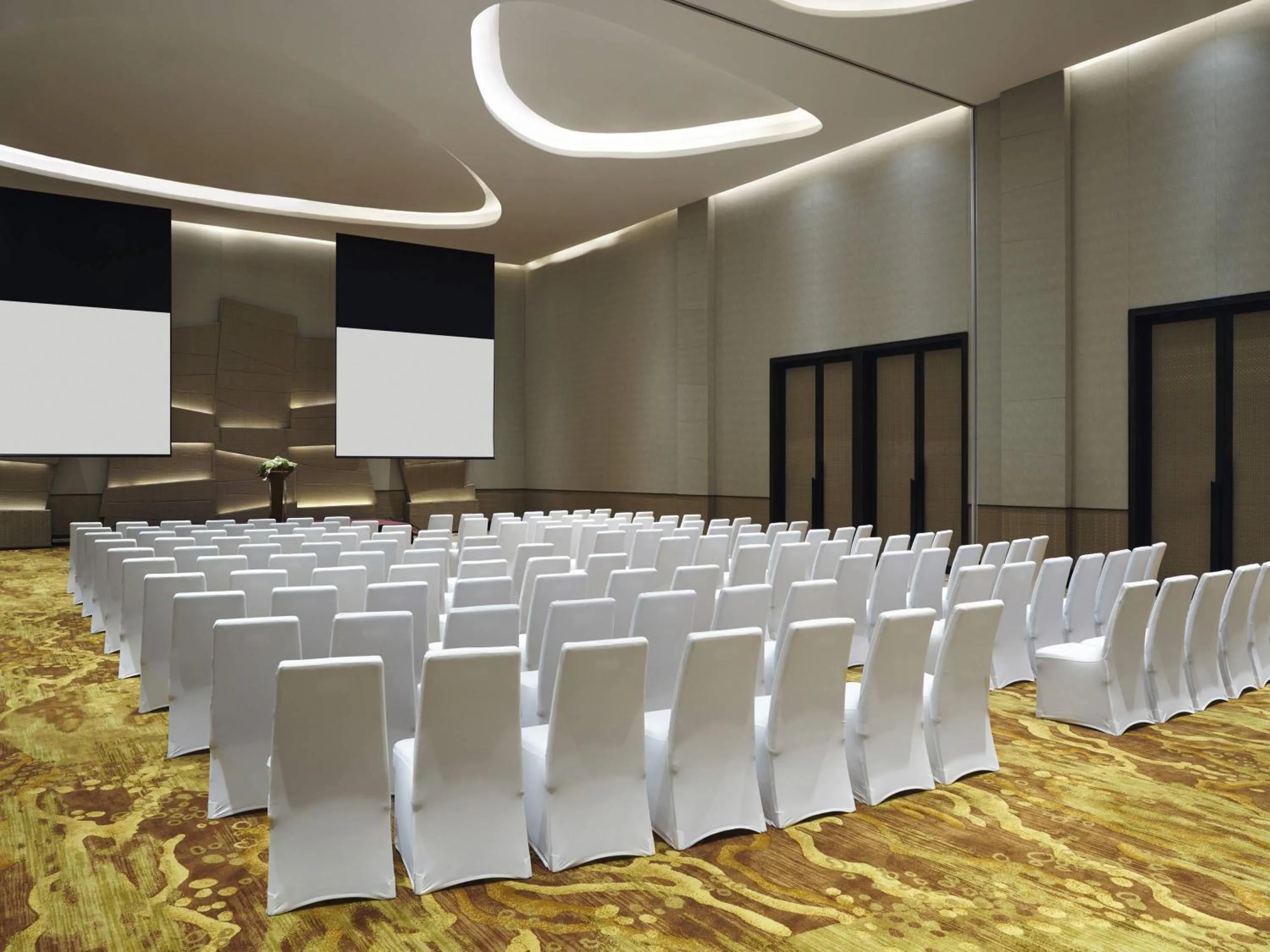 Meeting/conference room in Mövenpick Siam Hotel Na Jomtien Pattaya