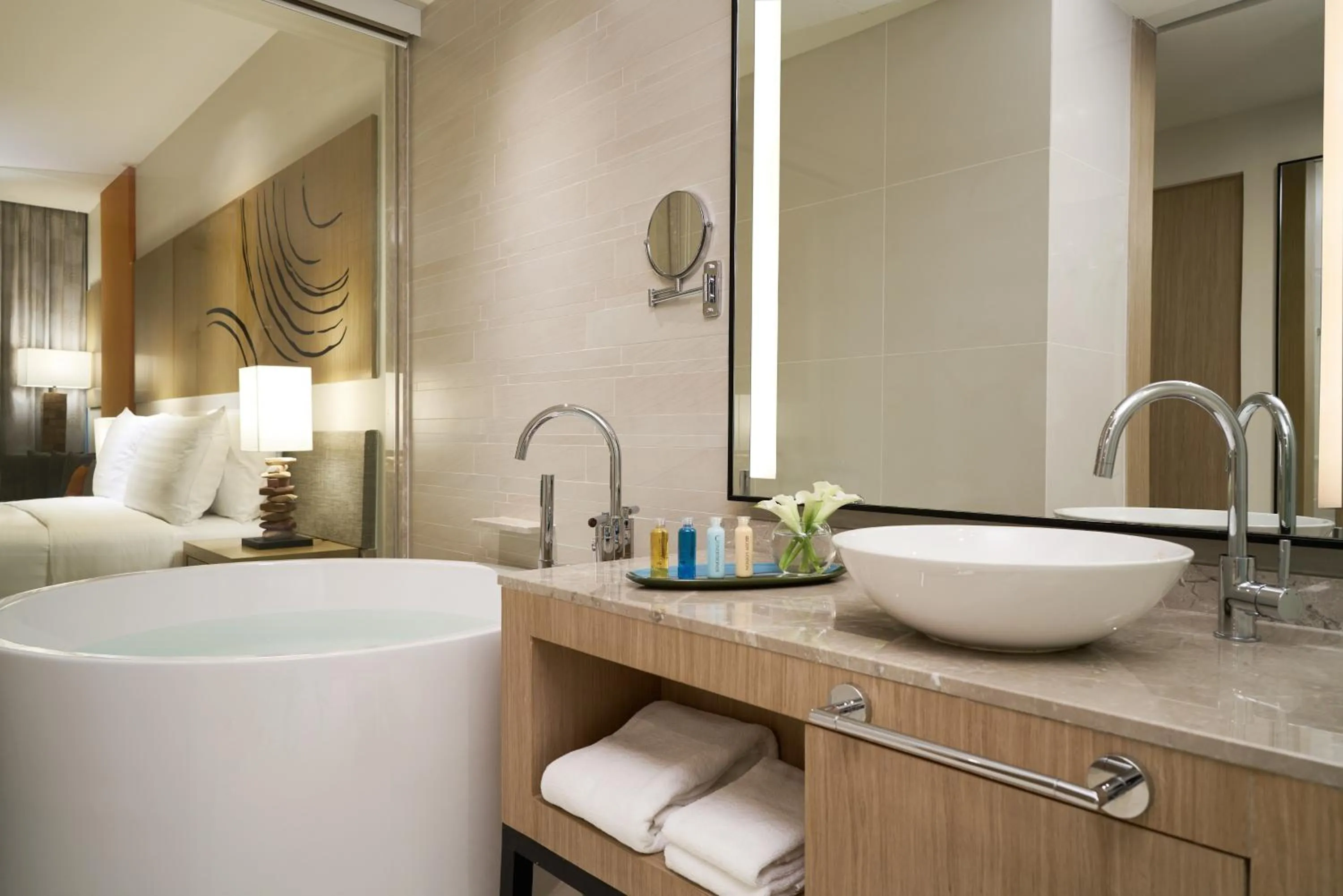 Shower in Mövenpick Siam Hotel Na Jomtien Pattaya