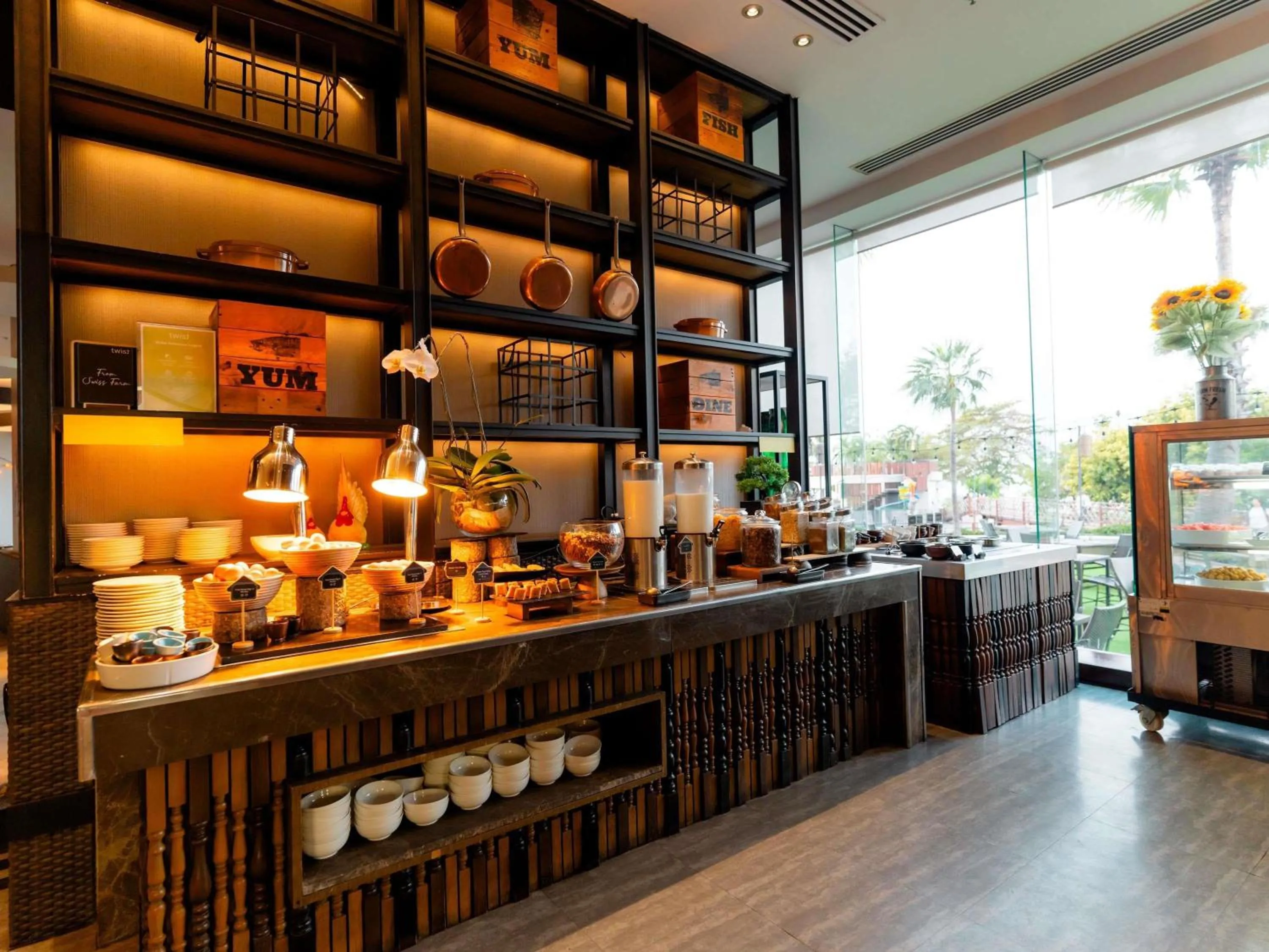 Restaurant/places to eat in Mövenpick Siam Hotel Na Jomtien Pattaya