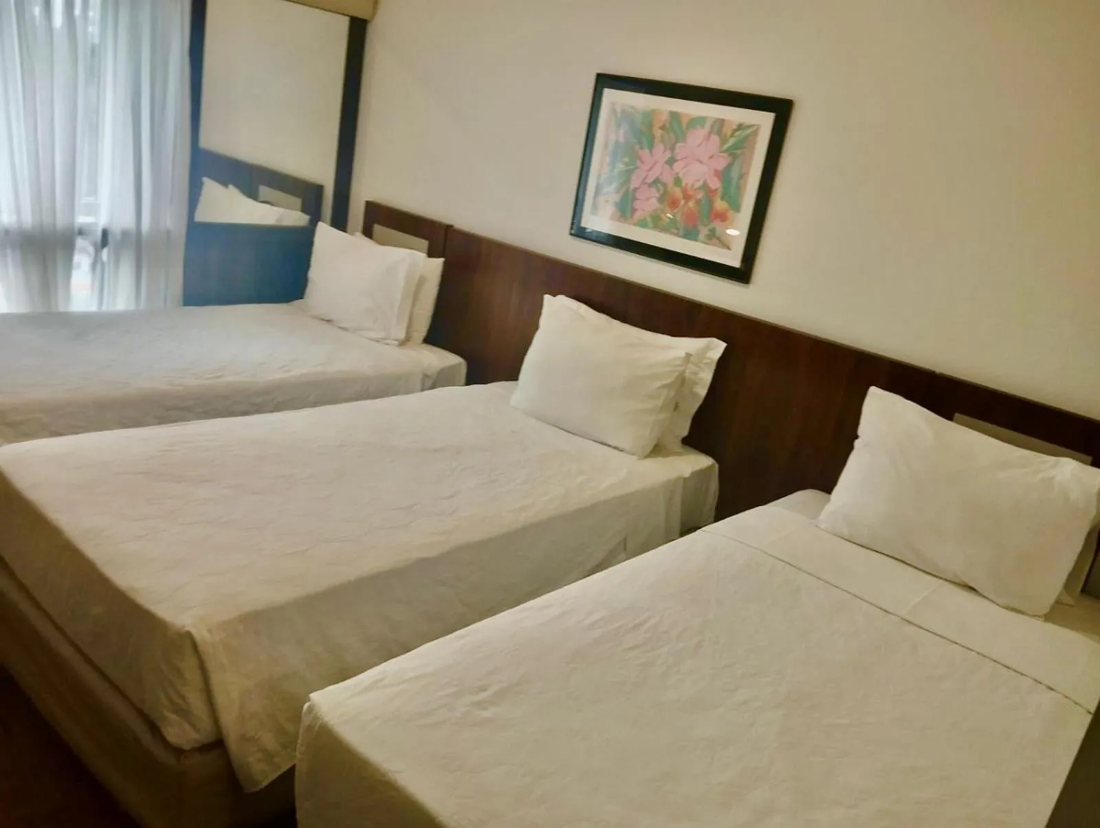 Bedroom, Bed in Plaza Blumenau Hotel