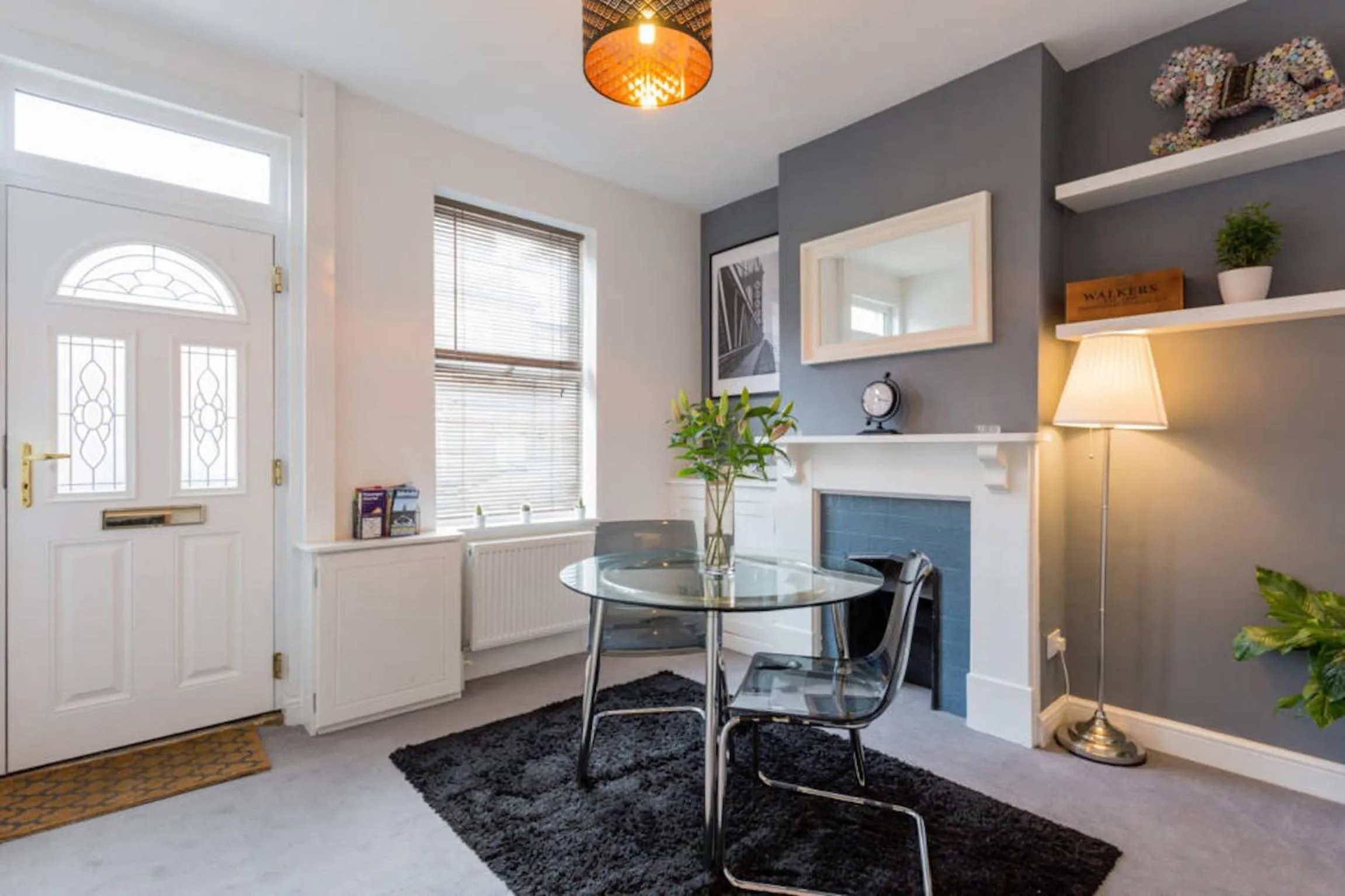 Photo of the whole room in Ashton House - Stylish 2 Bedroom House, Close to Luton Town Center & Airport