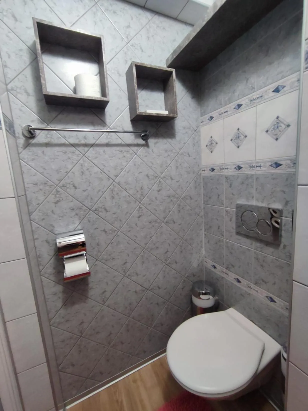 Toilet in Gasthof Klug zum Ehrensepp