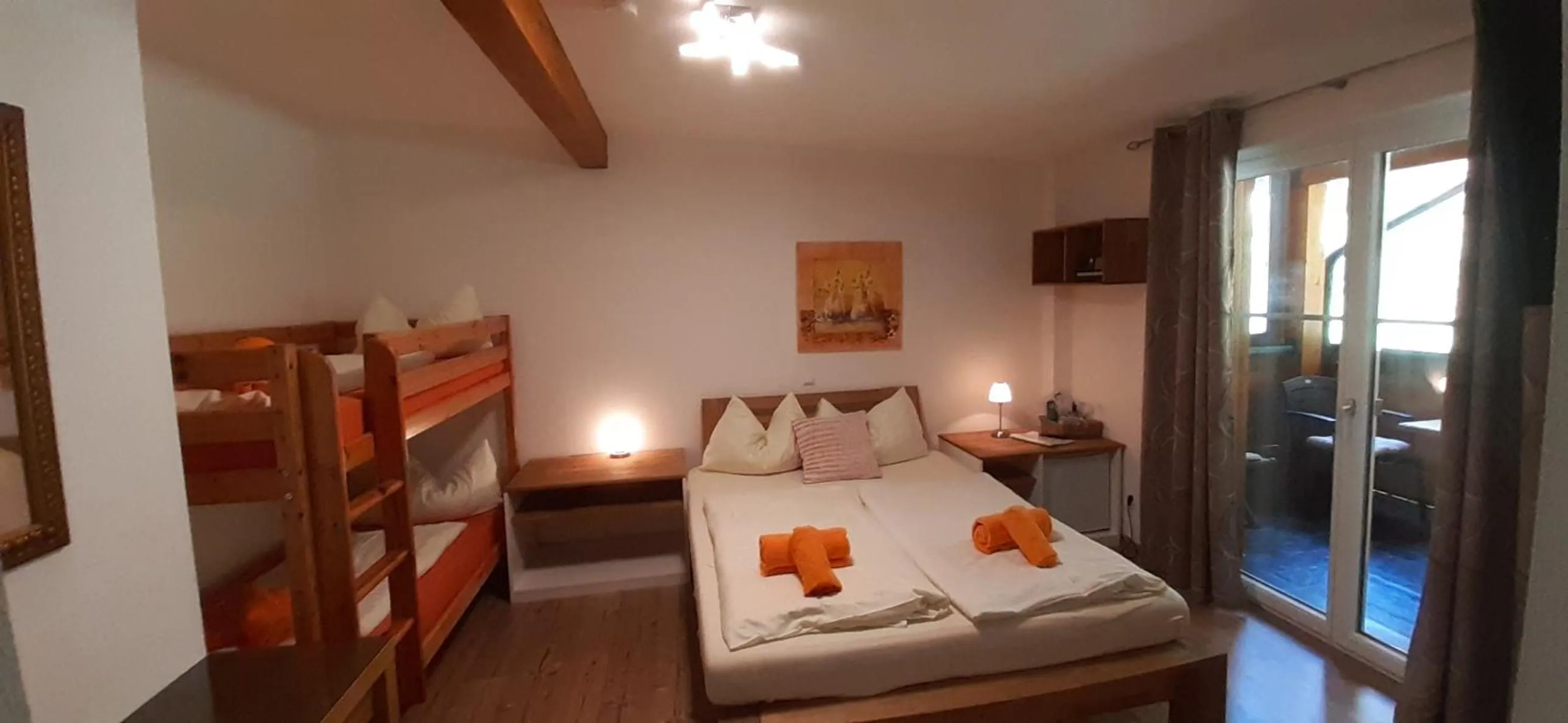 Bed in Gasthof Klug zum Ehrensepp