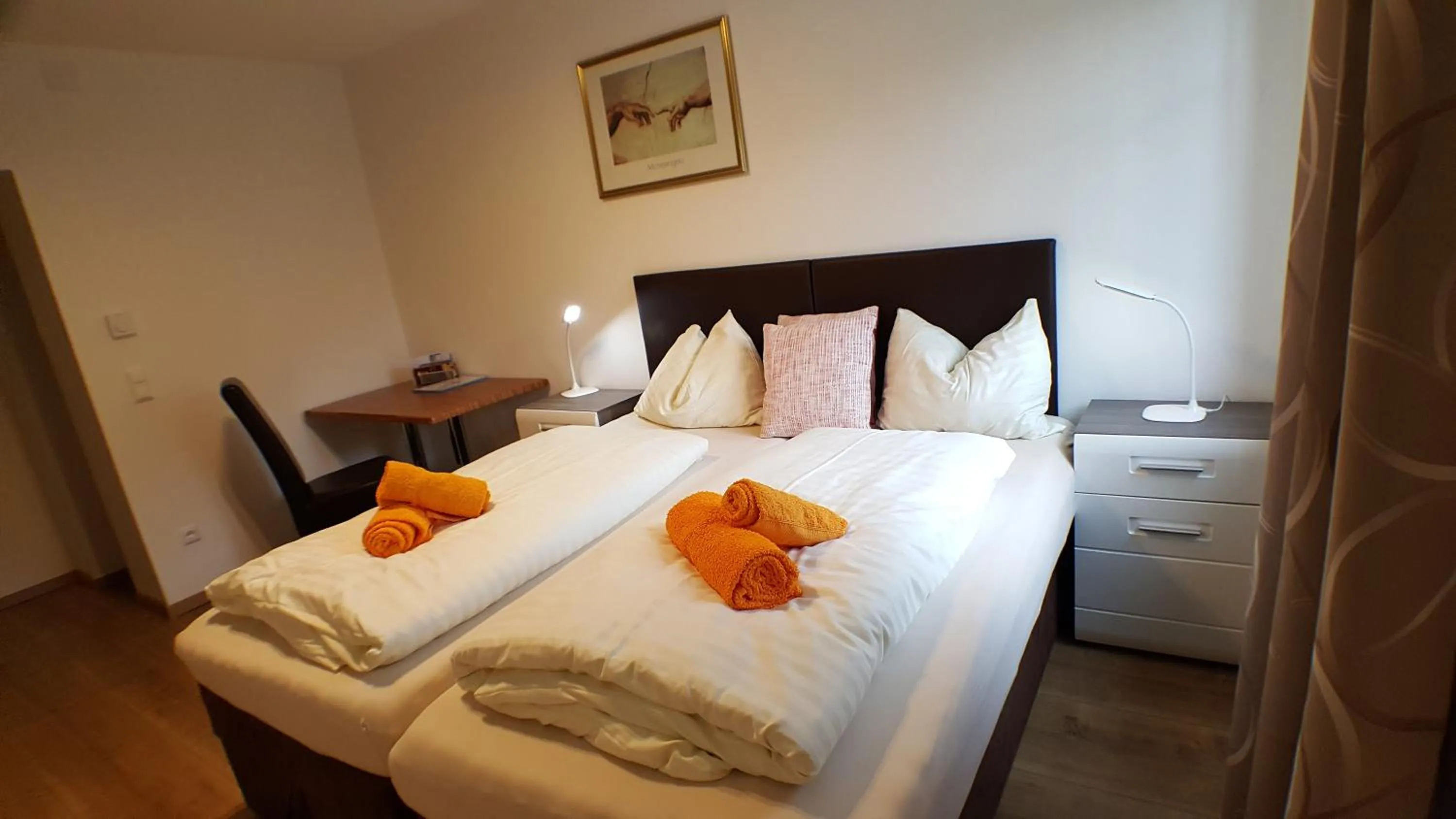 Bed in Gasthof Klug zum Ehrensepp