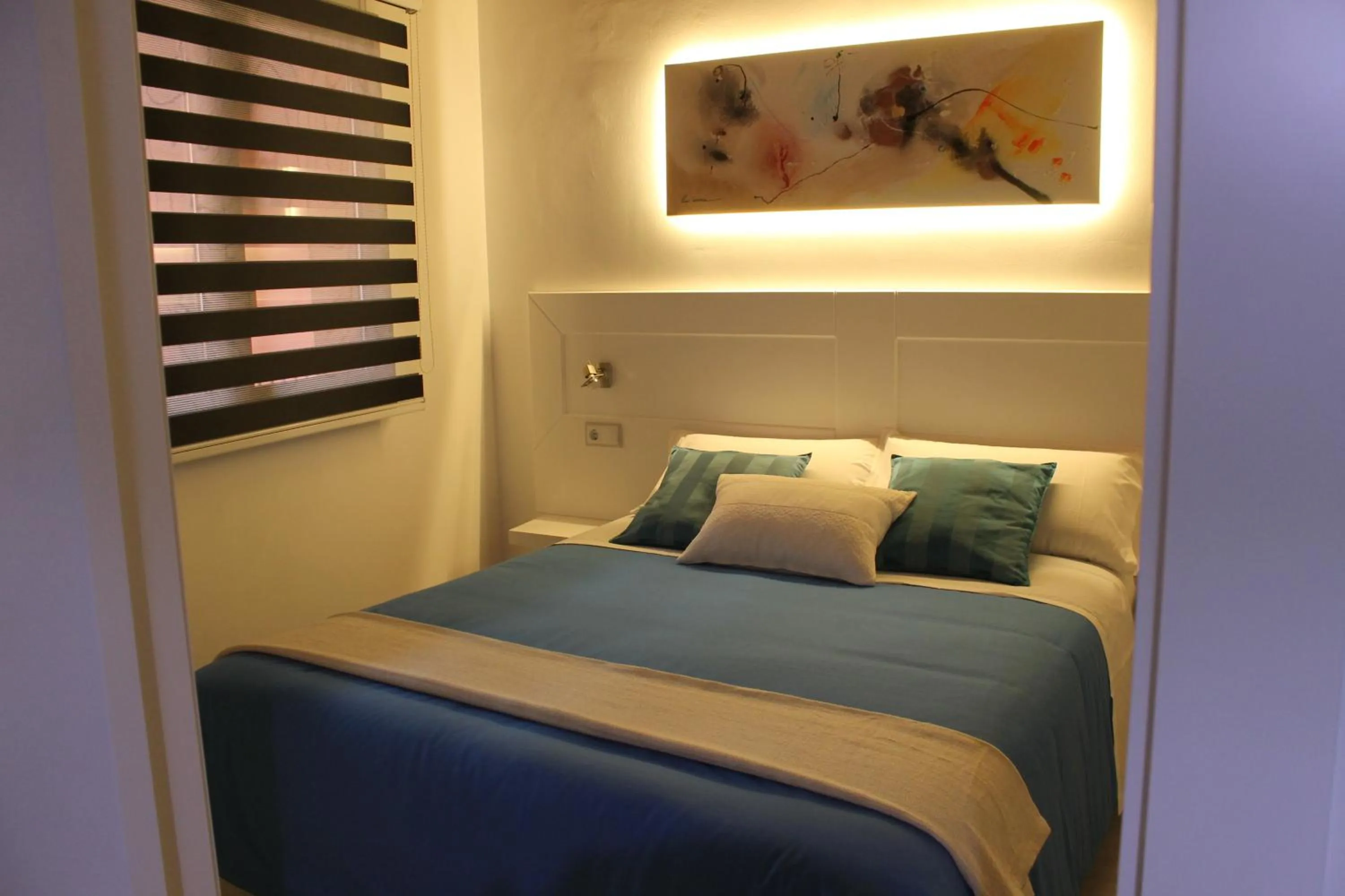 Decorative detail, Bed in Apartaments y Habitacions Entre Volcans