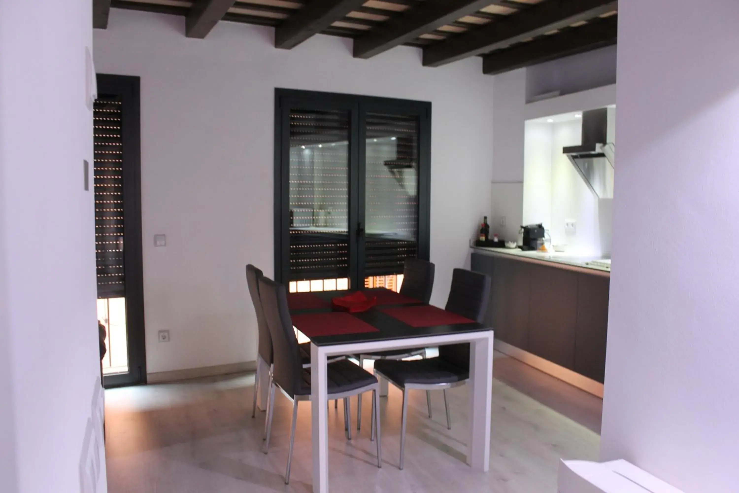 One-Bedroom Apartment First Floor - single occupancy in Apartaments y Habitacions Entre Volcans One-Bedroom Apartment First Floor - single occupancy in Apartaments y Habitacions Entre Volcans