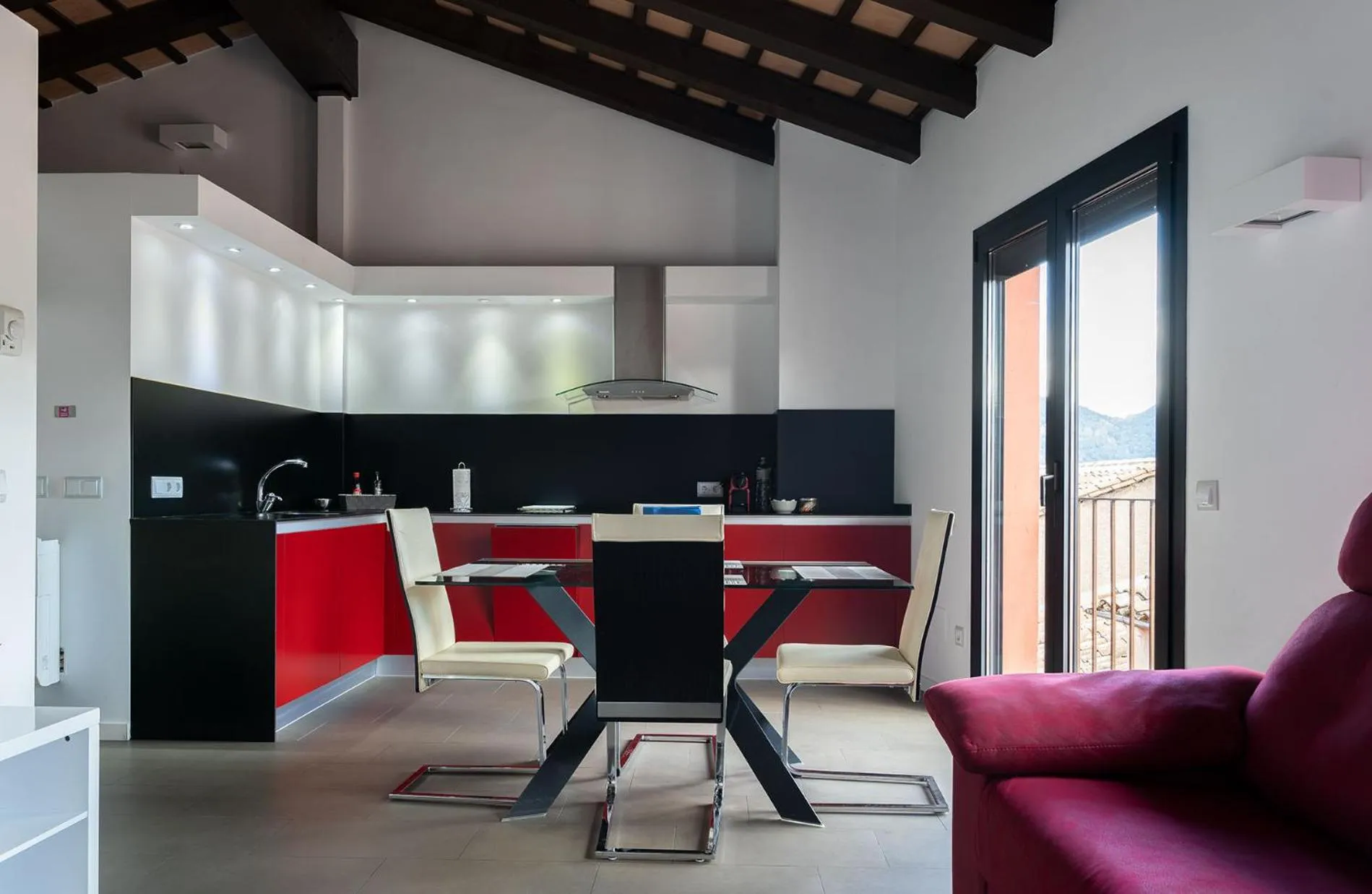 Photo of the whole room in Apartaments y Habitacions Entre Volcans