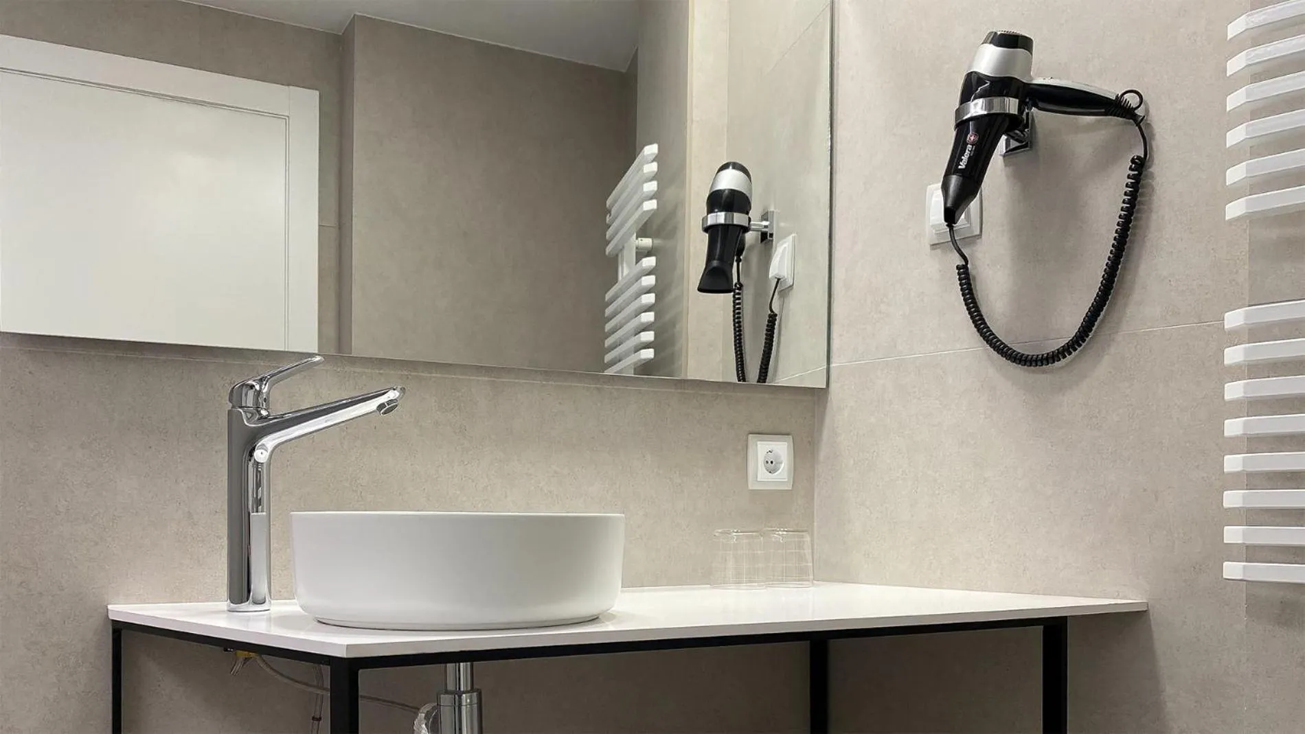 Bathroom in Apartaments y Habitacions Entre Volcans