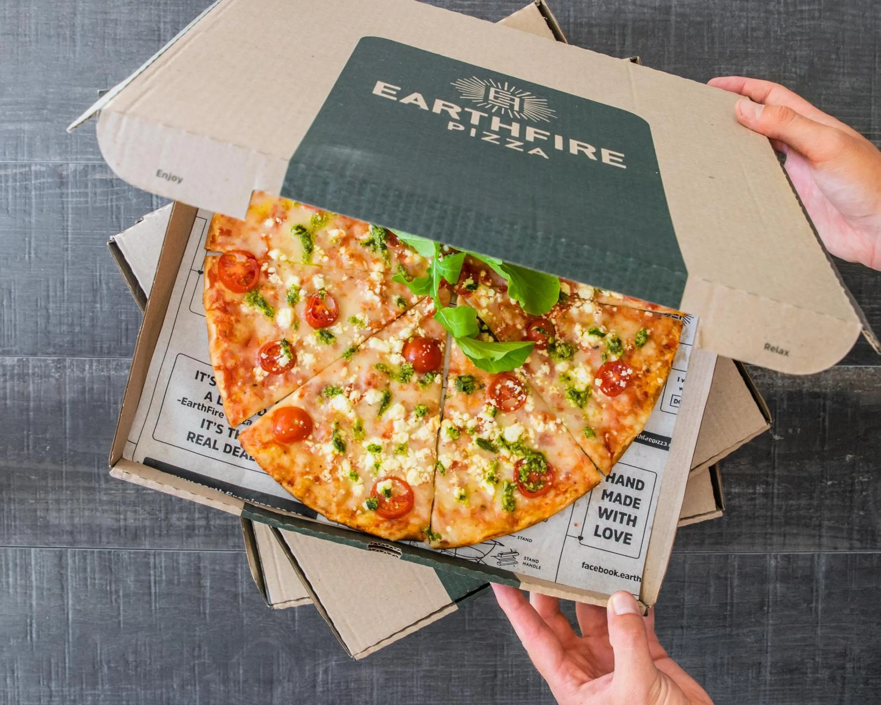 Restaurant/places to eat in Mojo Hotel & Market