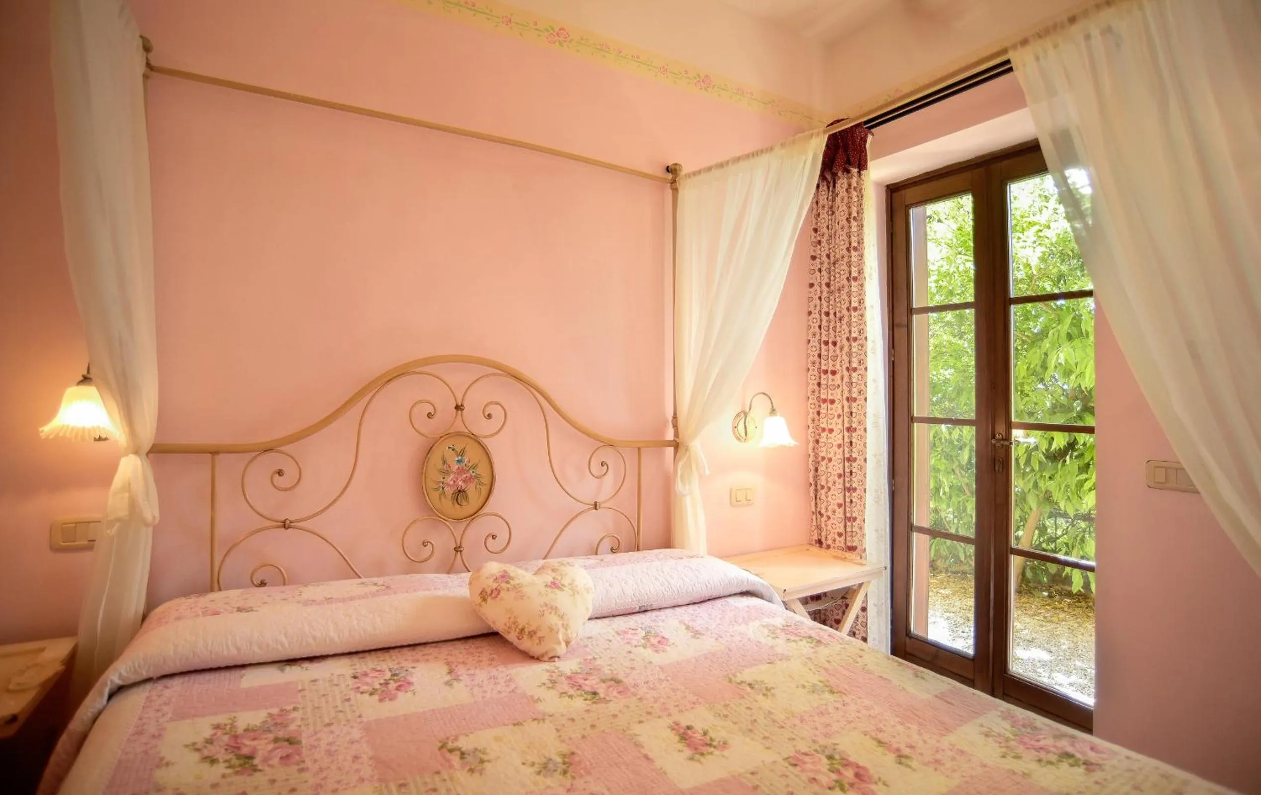 Bed in B&B 8380 Saturnia Terme