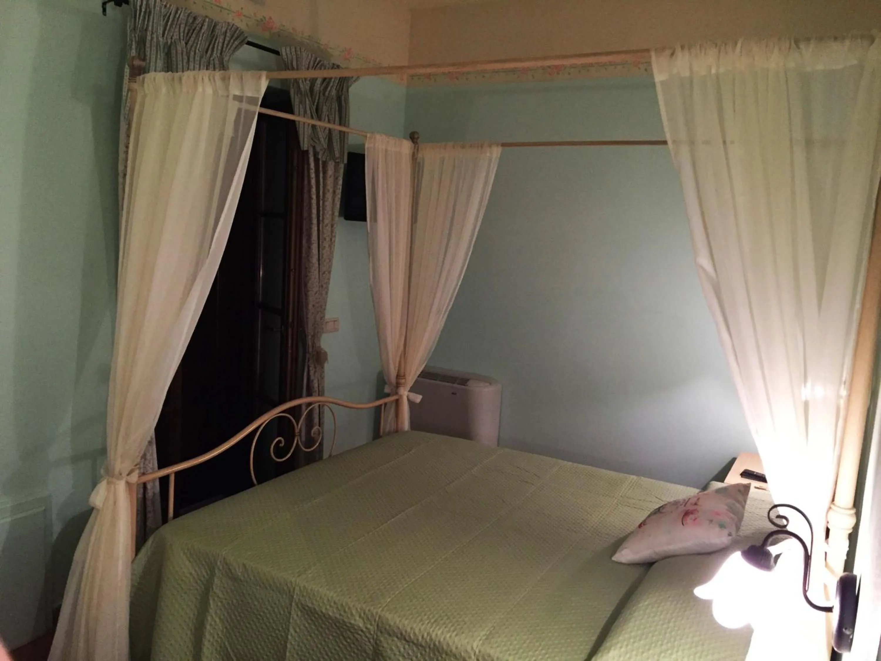 Photo of the whole room, Bed in B&B 8380 Saturnia Terme