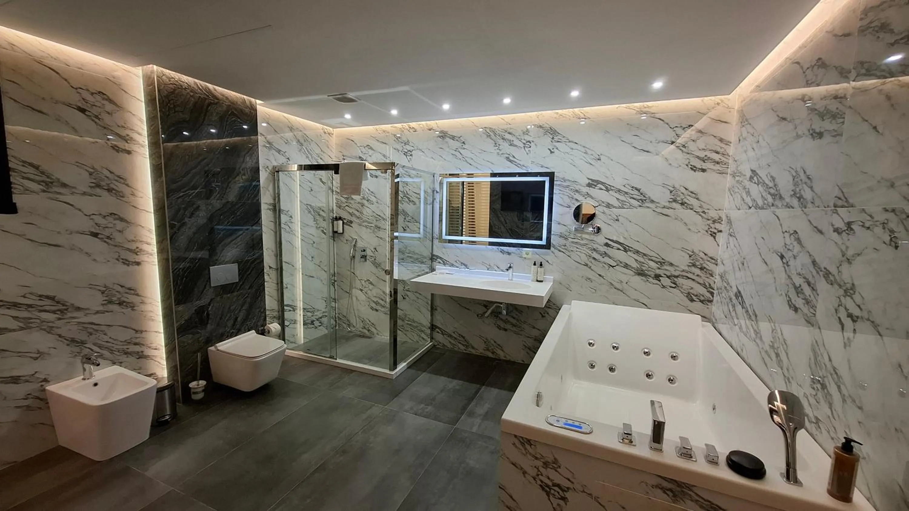 Shower in Venice Hotel Complex