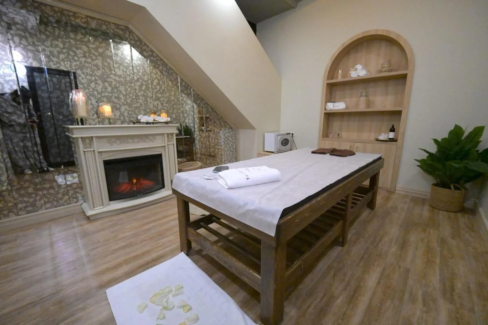Massage in Venice Hotel Complex