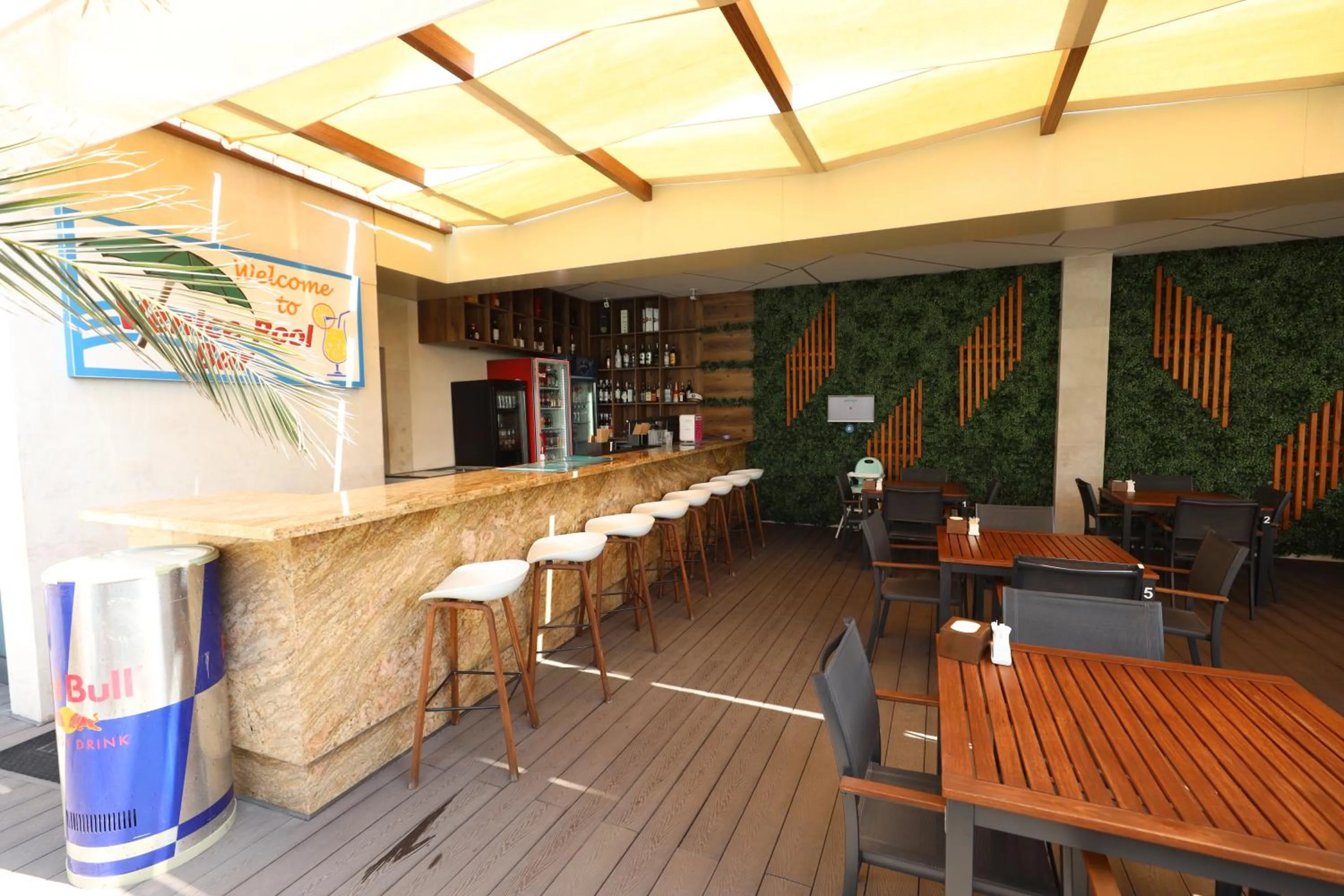 Restaurant/places to eat in Venice Hotel Complex