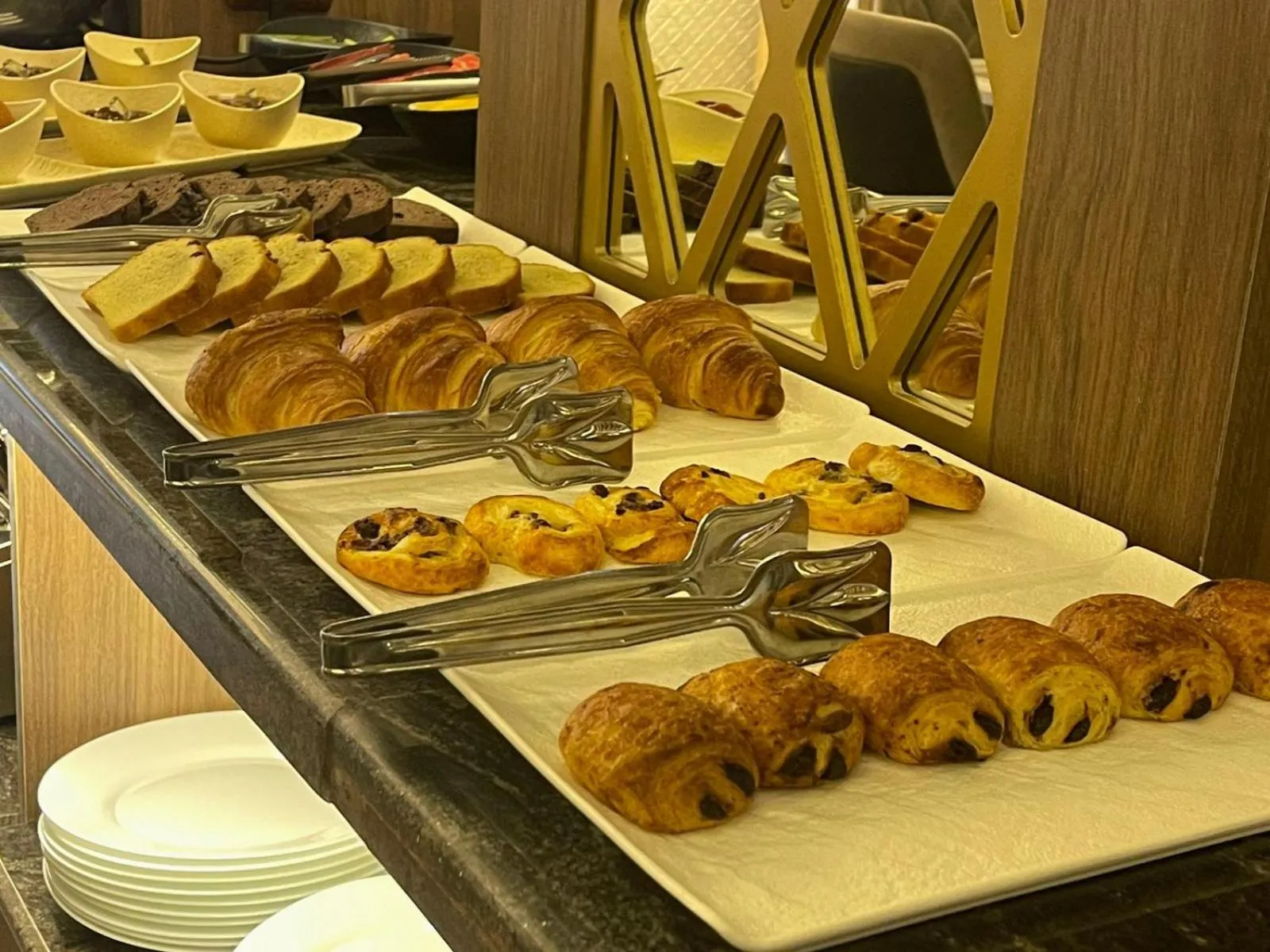 Breakfast in Venice Hotel Complex