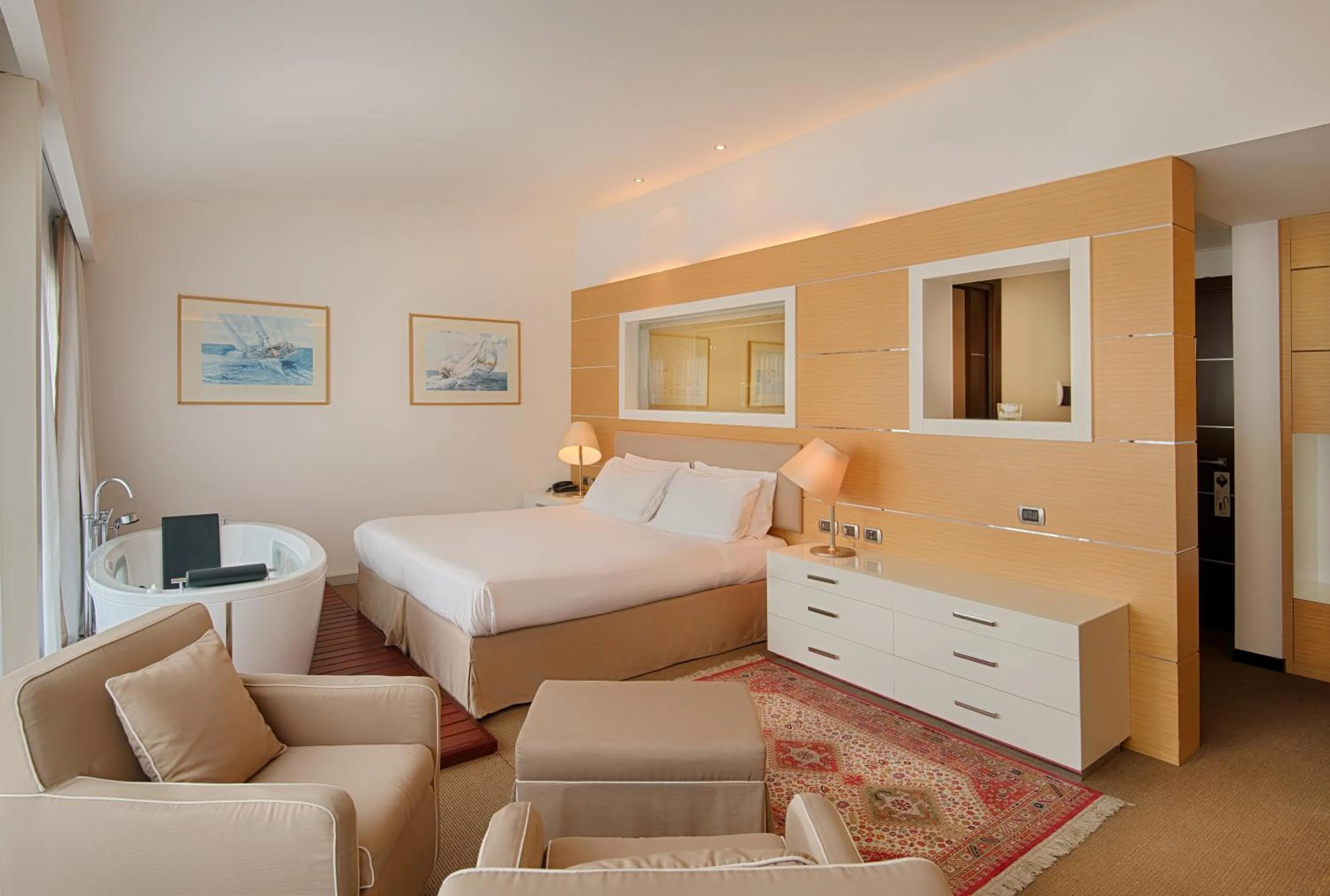 Photo of the whole room, Bed in Grand Hotel Palazzo Livorno MGallery Collection