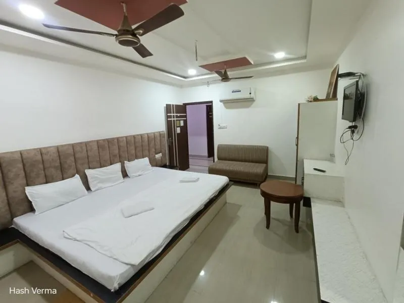 Hotel New Holiday Inn