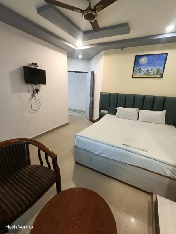 Hotel New Holiday Inn