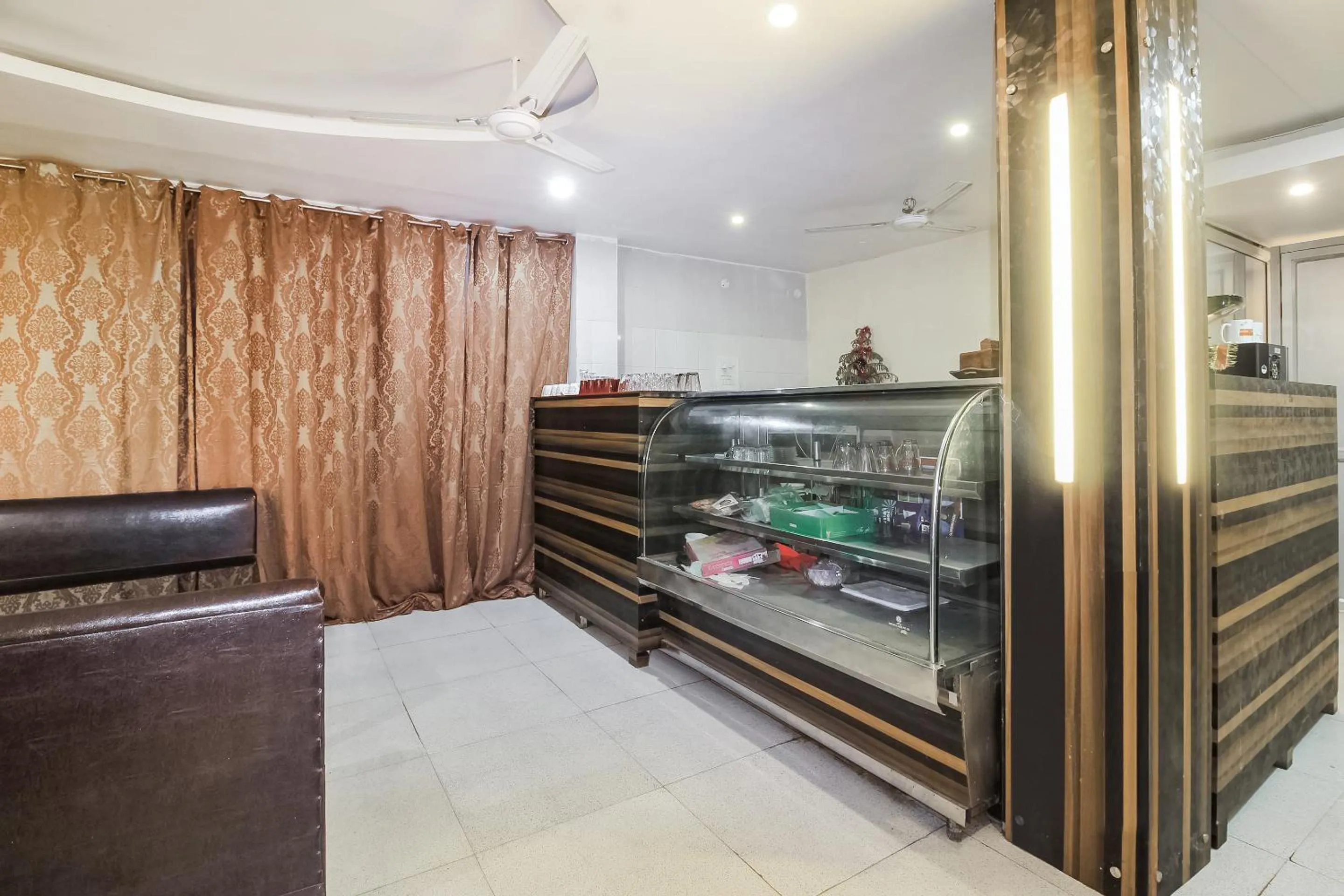 Lobby or reception in Hotel O by OYO Pradhann Home Stay