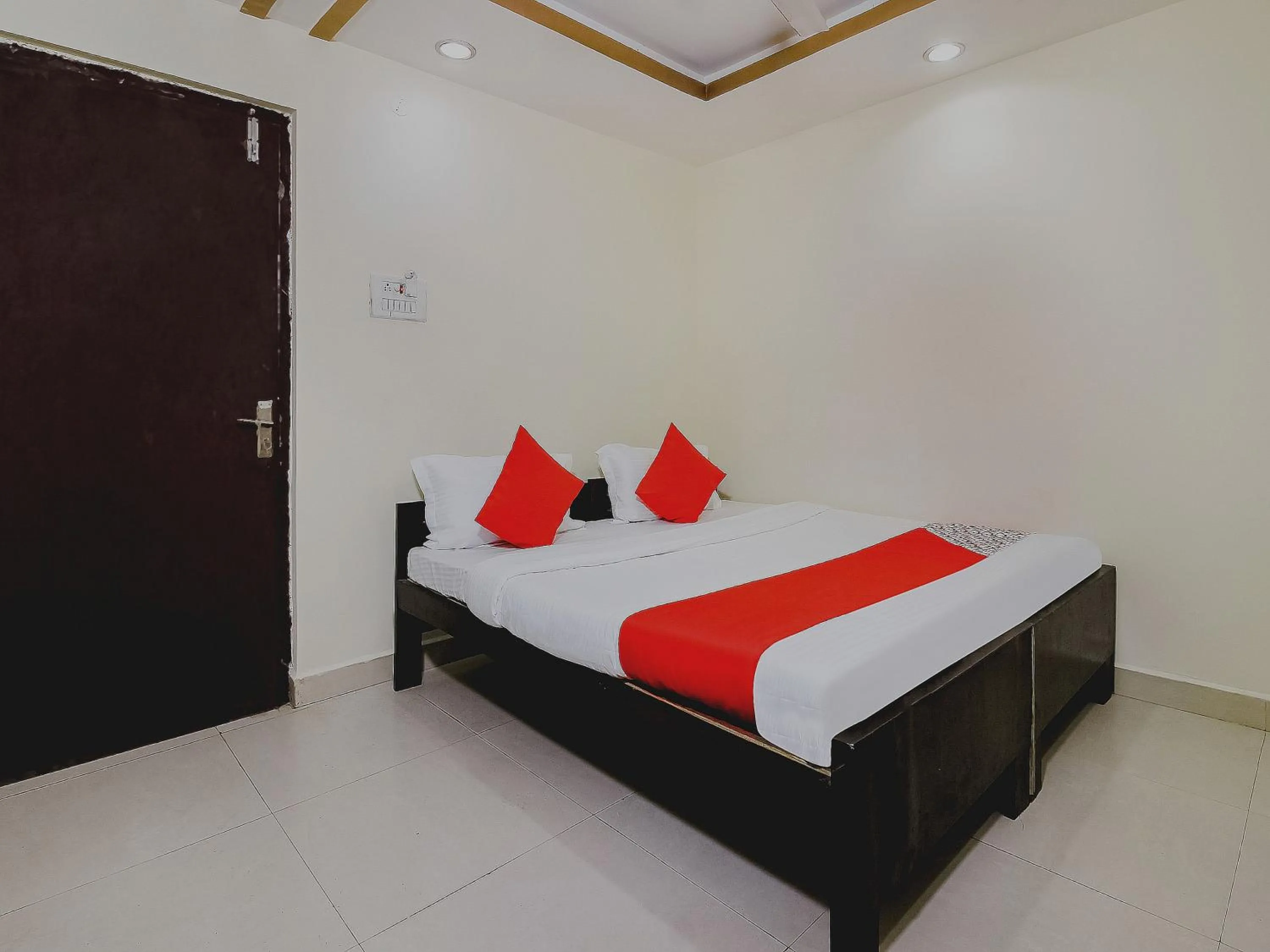 Bedroom, Bed in Hotel O by OYO Pradhann Home Stay