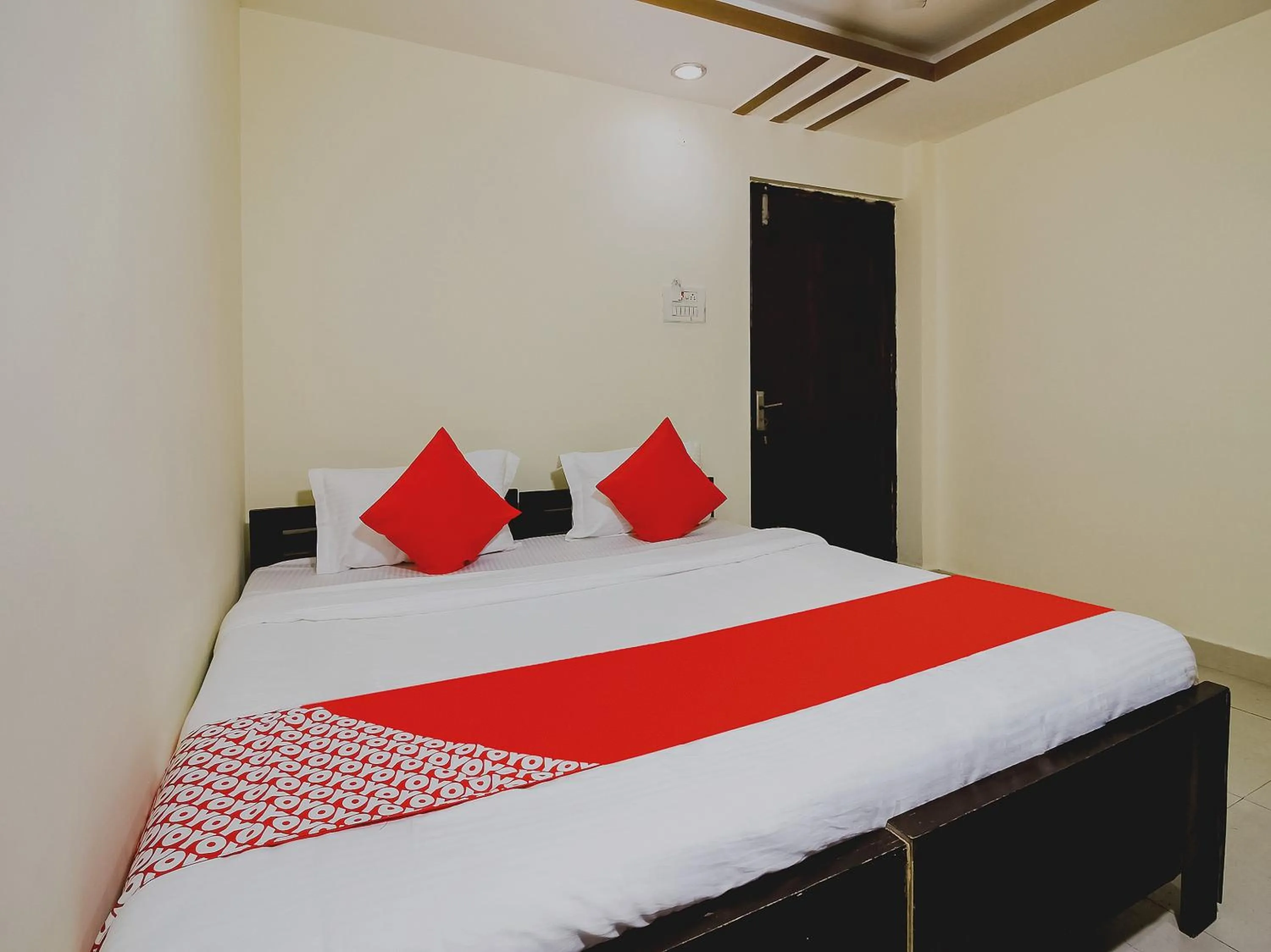 Bedroom, Bed in Hotel O by OYO Pradhann Home Stay