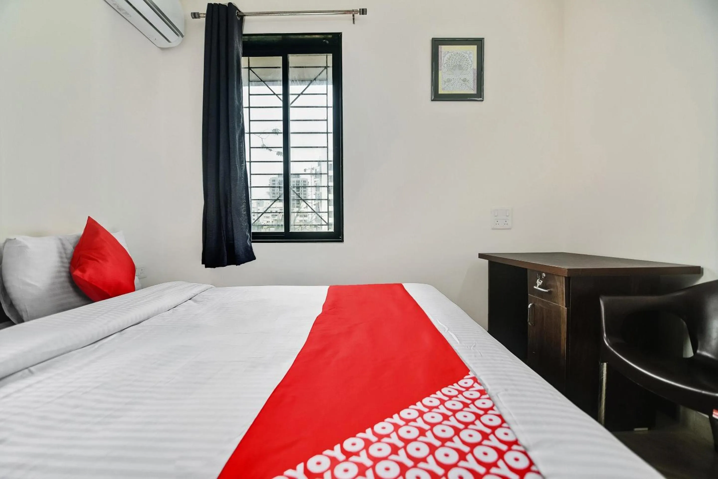 Facade/entrance, Bed in Hotel O Kohinoor Residency