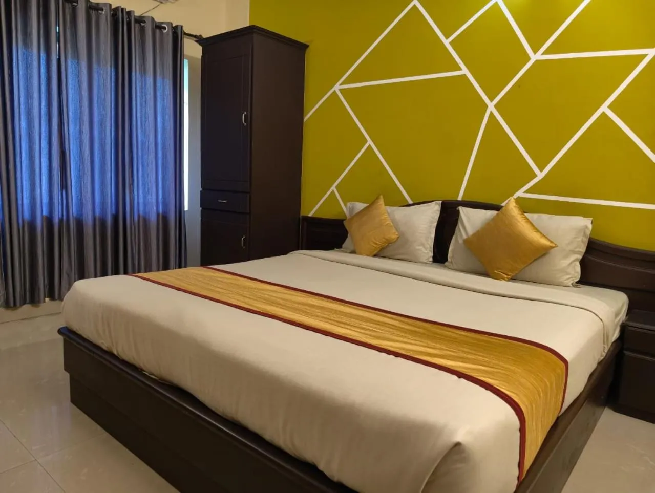 Bed in Hill View Residency