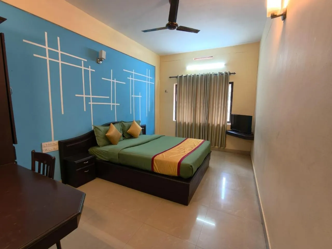 Bed in Hill View Residency
