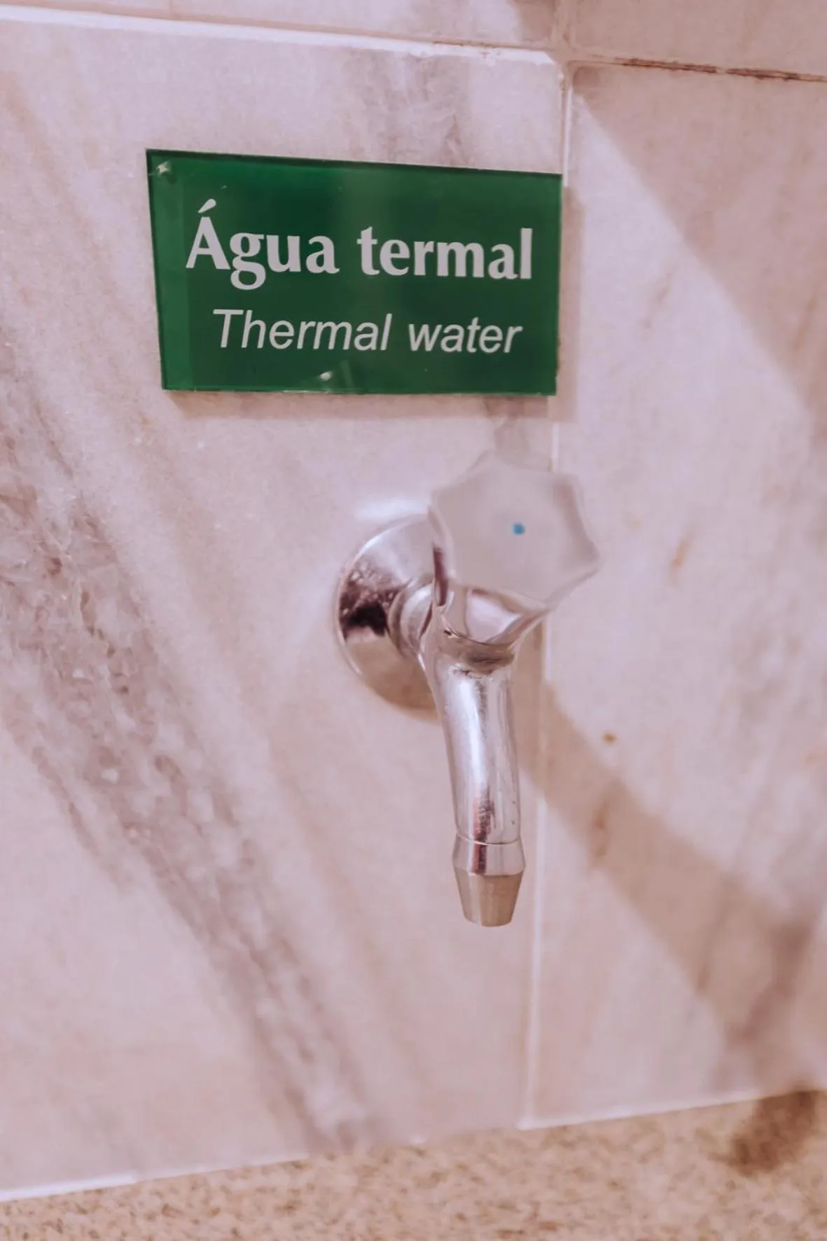 Text overlay in Plaza Caldas da Imperatriz Resort & Spa