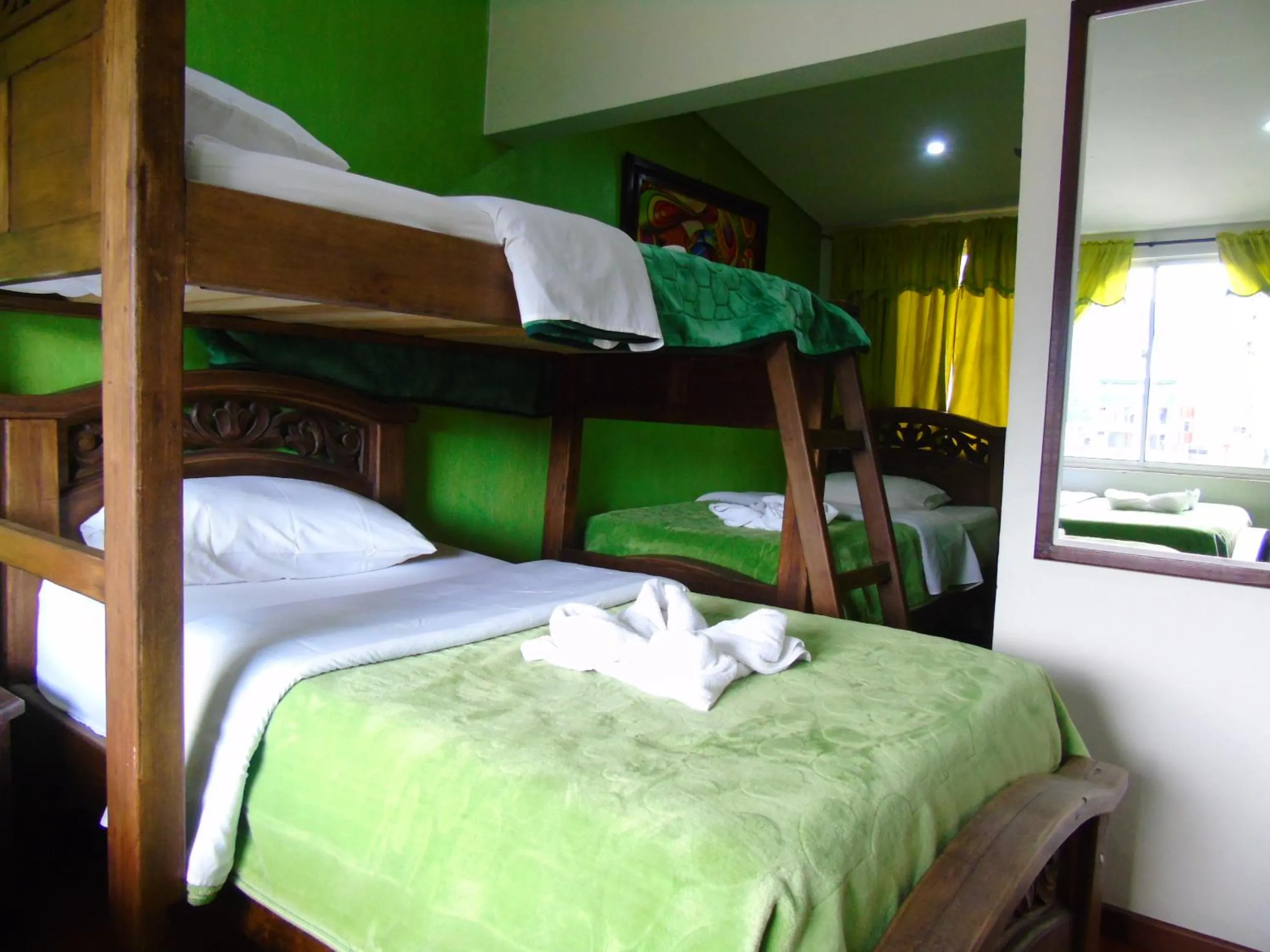 Quadruple Room in Hotel Restaurante El Madroño Chia