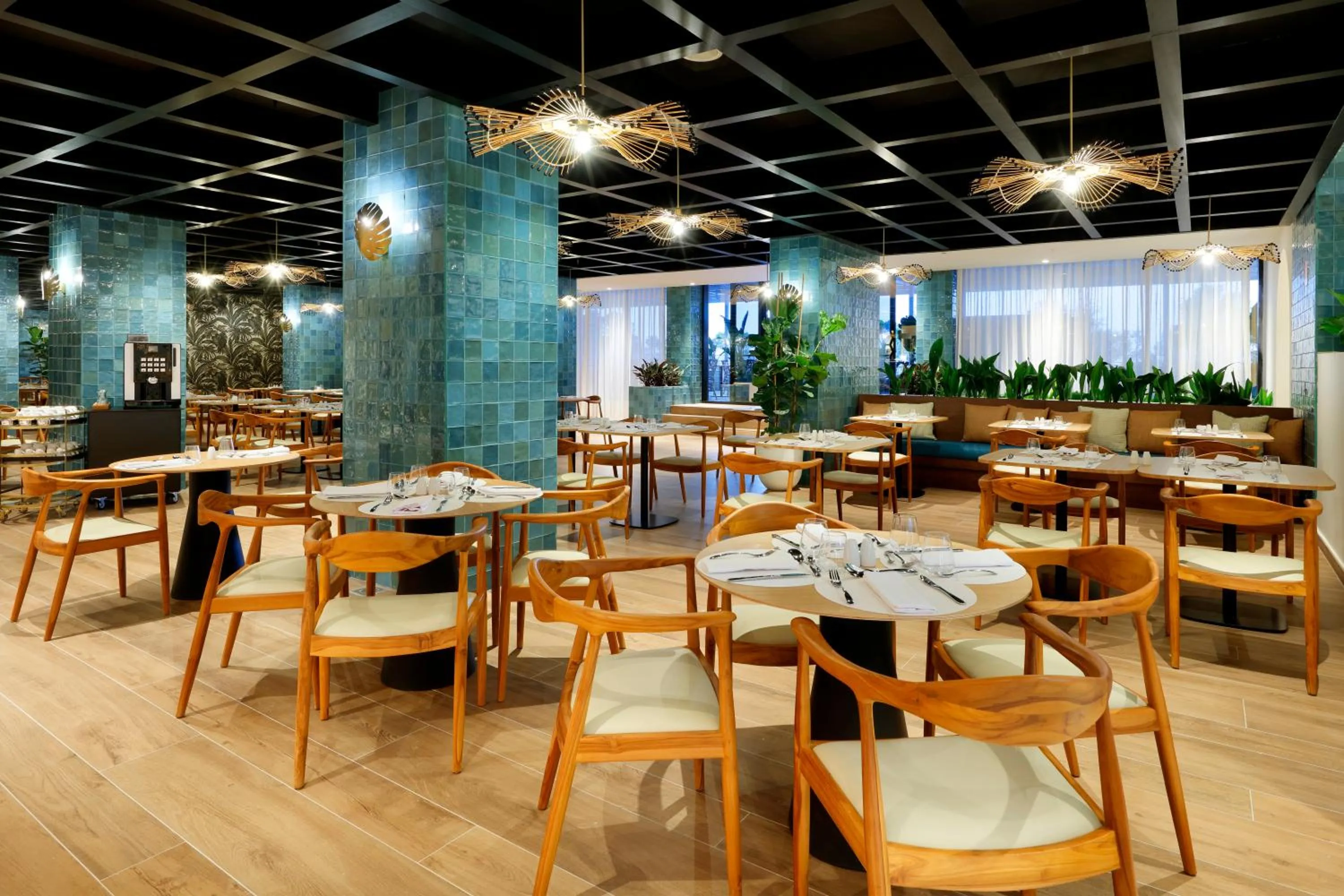 Restaurant/places to eat in TRS Ibiza Hotel - Adults Only