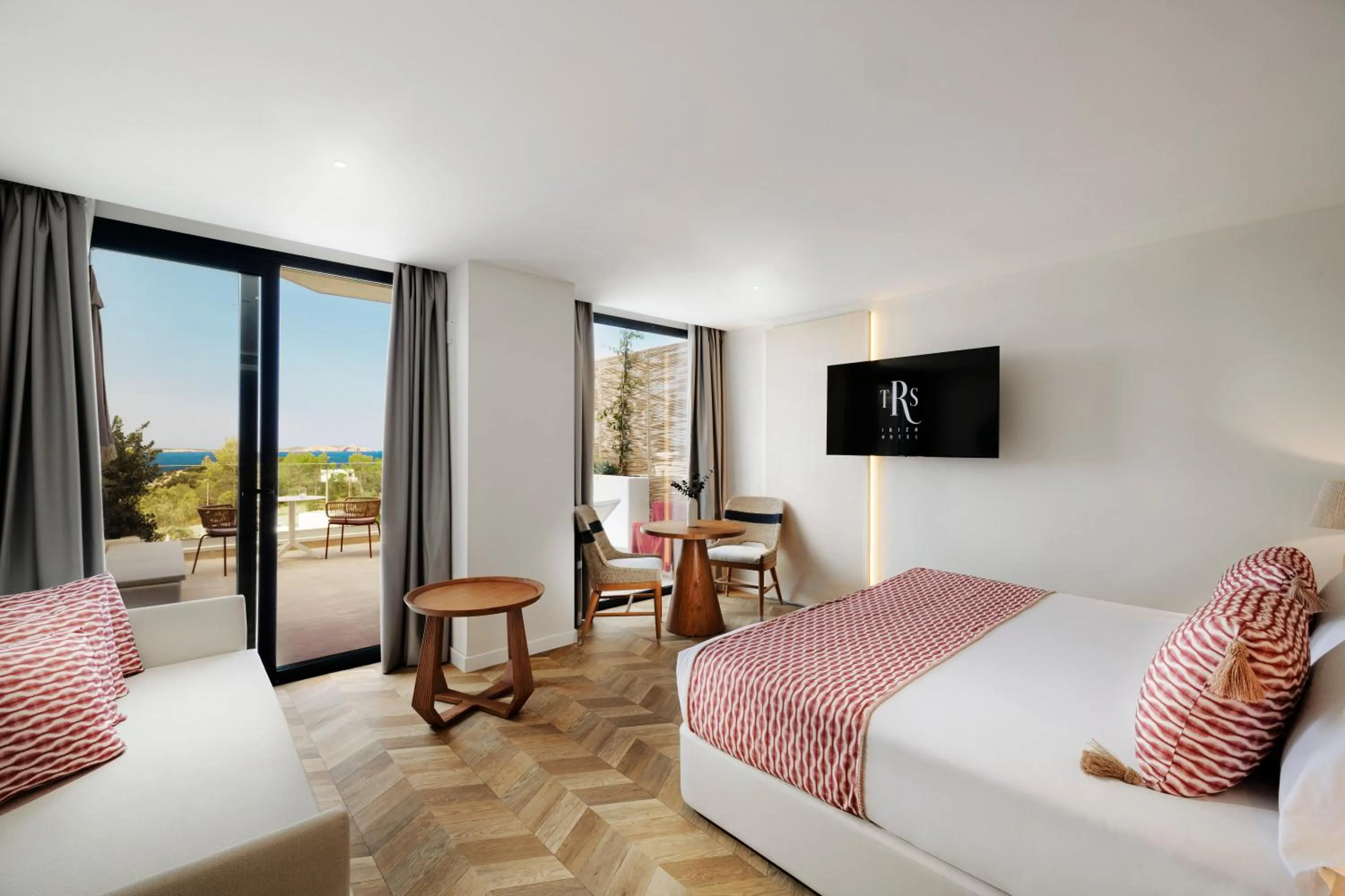 View (from property/room), Bed in TRS Ibiza Hotel - Adults Only