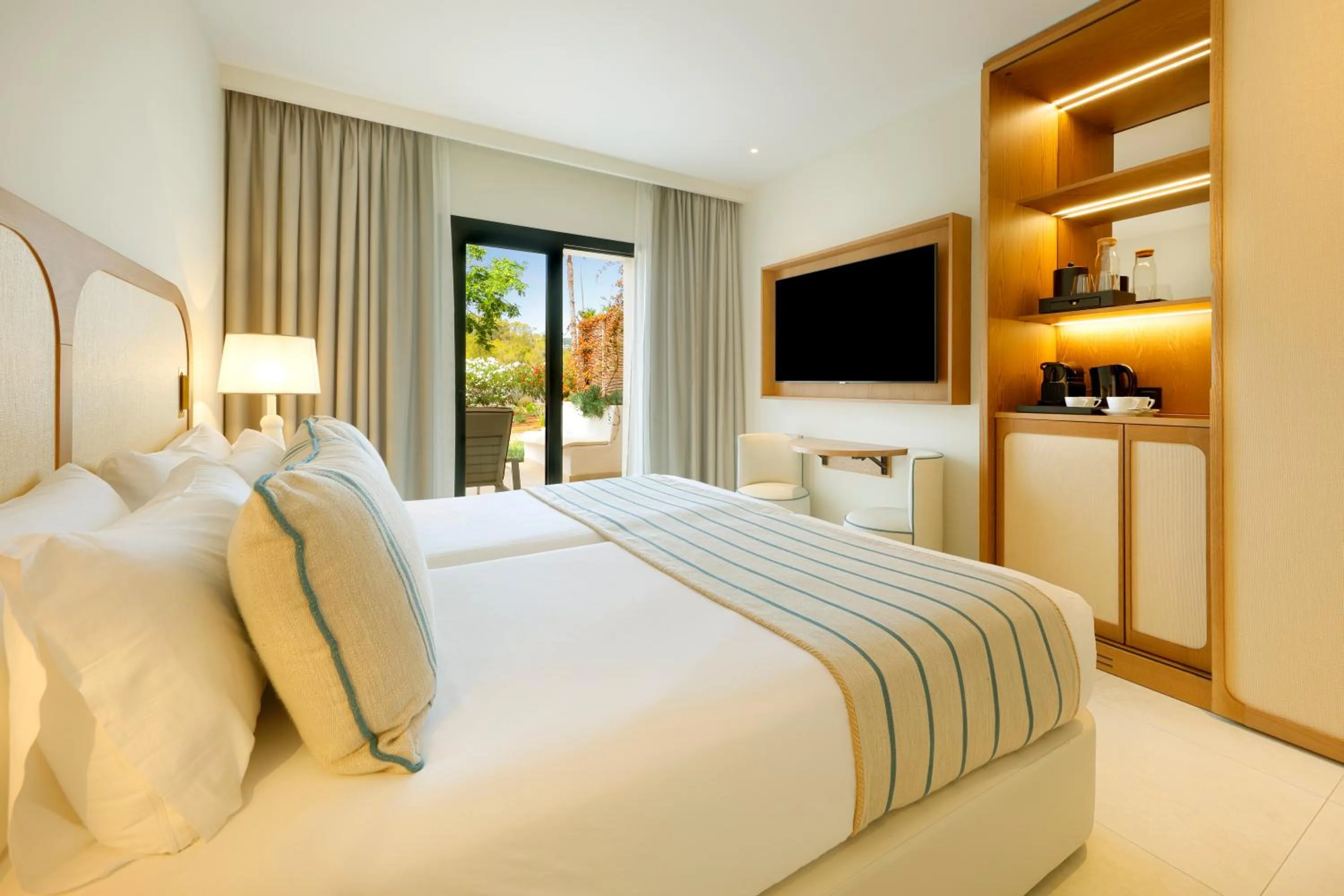 Bedroom, Bed in TRS Ibiza Hotel - Adults Only