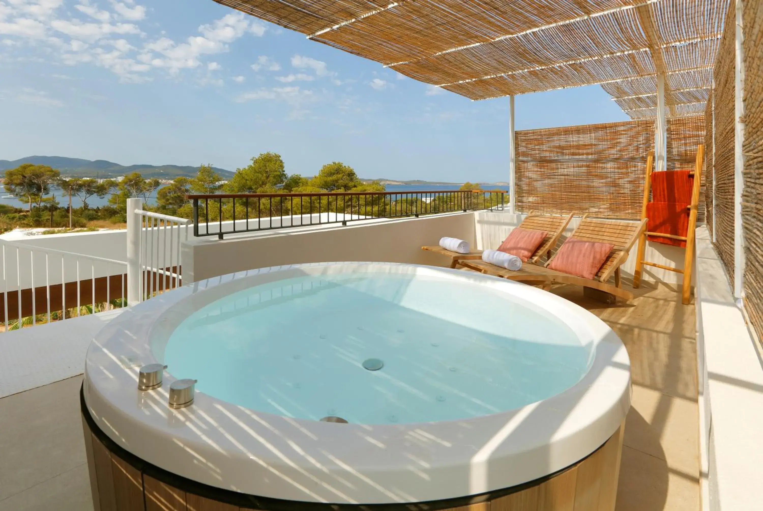 Signature Level - Rooftop Jacuzzi Terrace Junior Suite in TRS Ibiza Hotel - Adults Only Signature Level - Rooftop Jacuzzi Terrace Junior Suite in TRS Ibiza Hotel - Adults Only