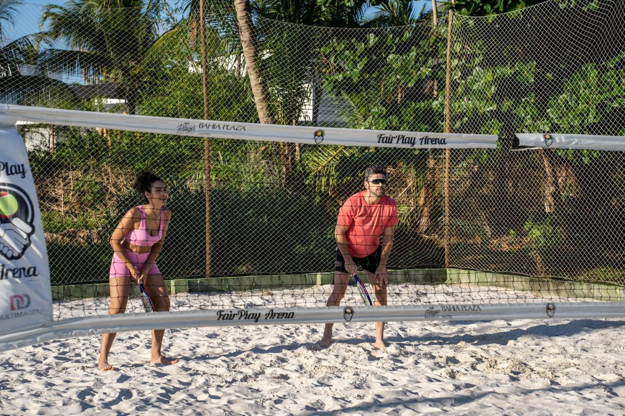 Tennis court in Bahia Plaza Hotel