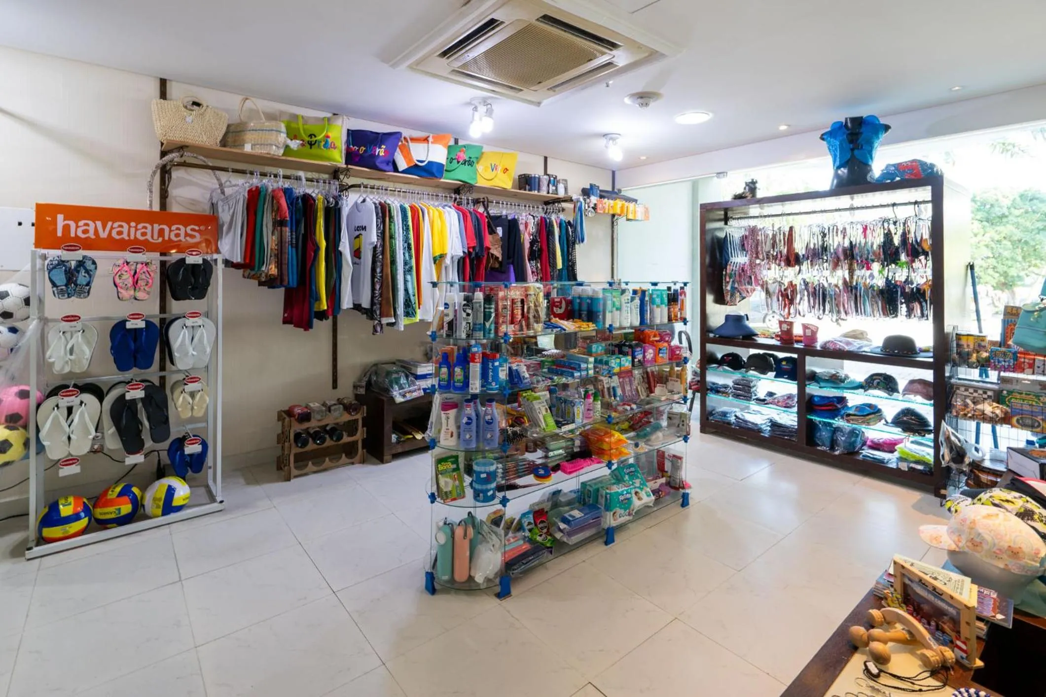 On-site shops in Bahia Plaza Hotel