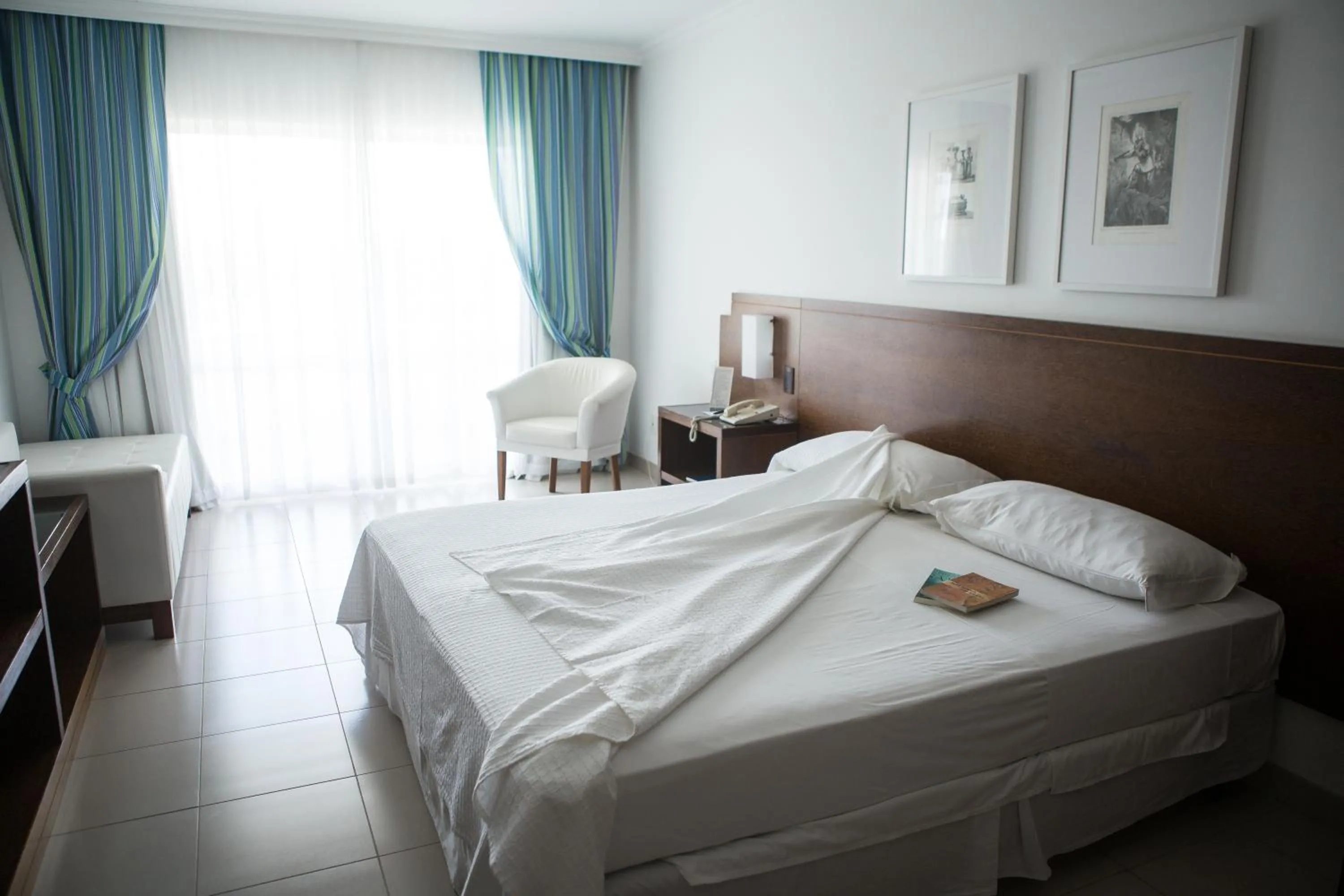 Bed in Bahia Plaza Hotel