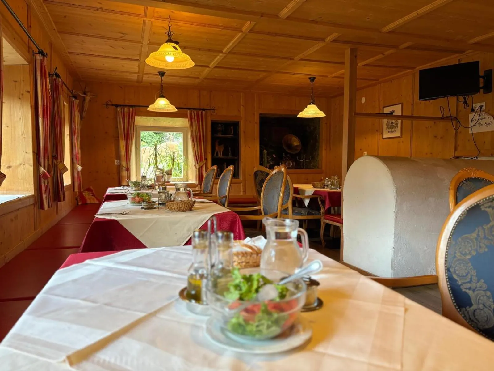 Restaurant/places to eat in Pension Wirt am Bach
