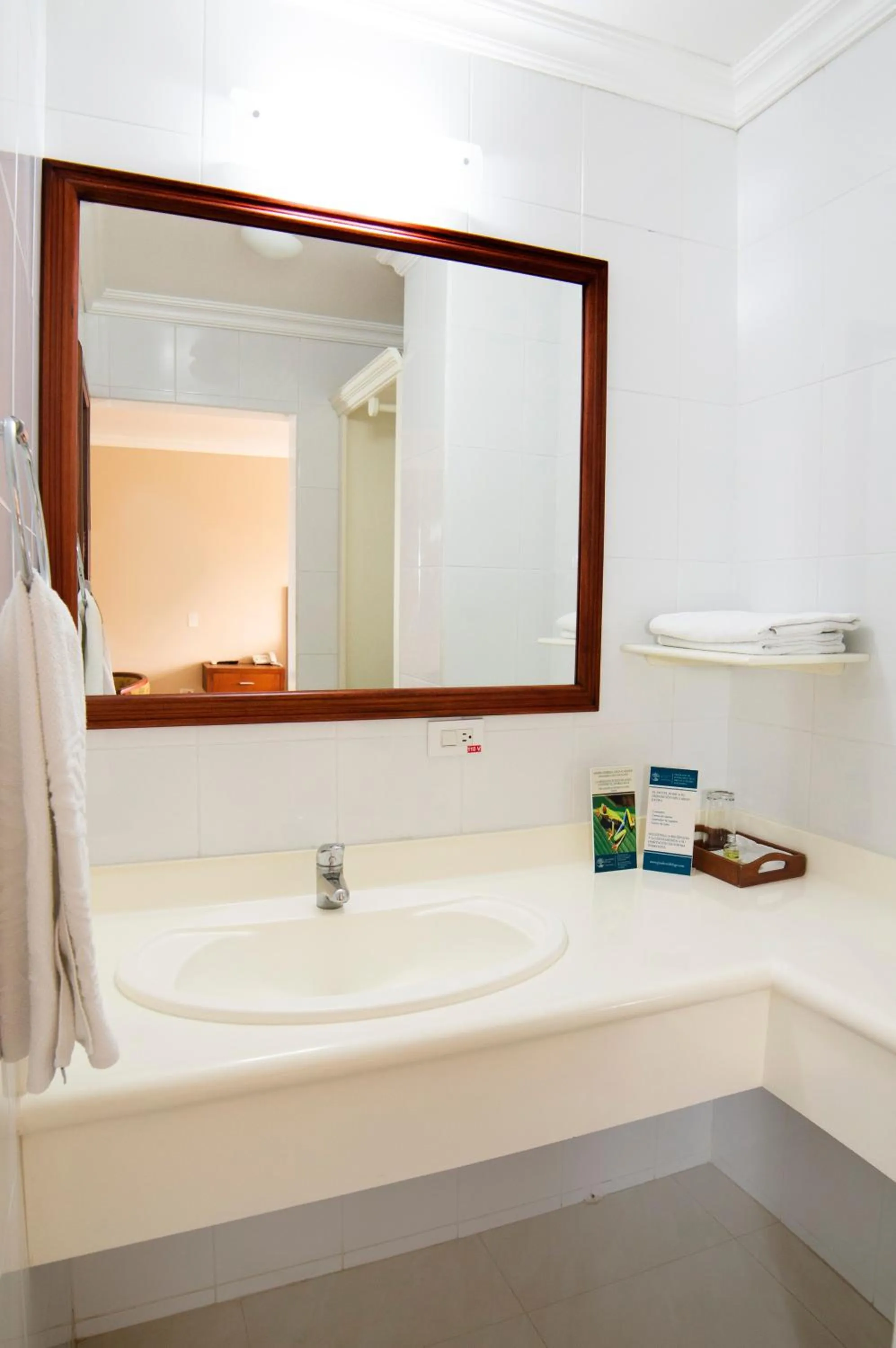 Bathroom in Gran Hotel De Lago - El Coca