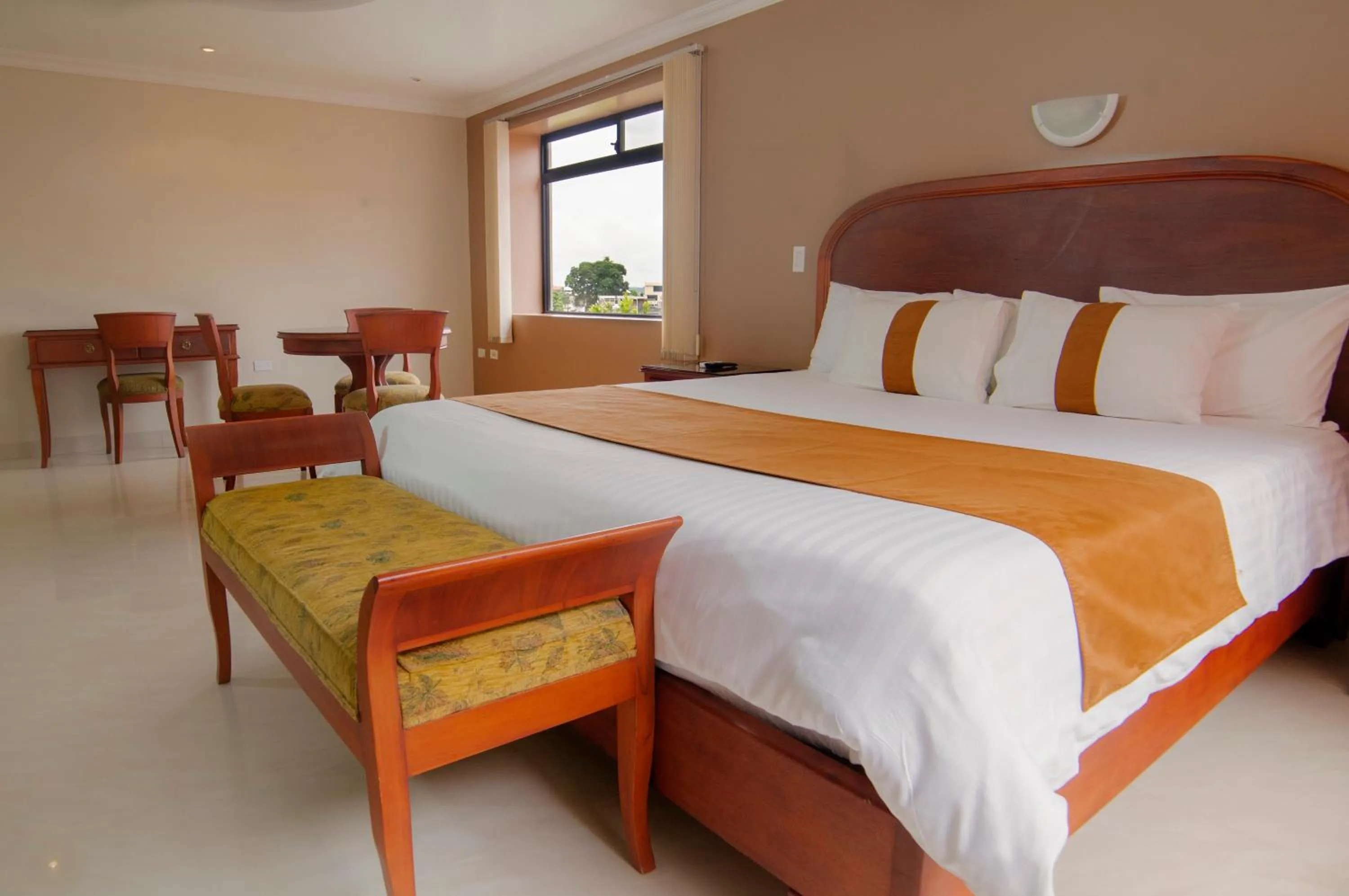 Bedroom, Bed in Gran Hotel De Lago - El Coca