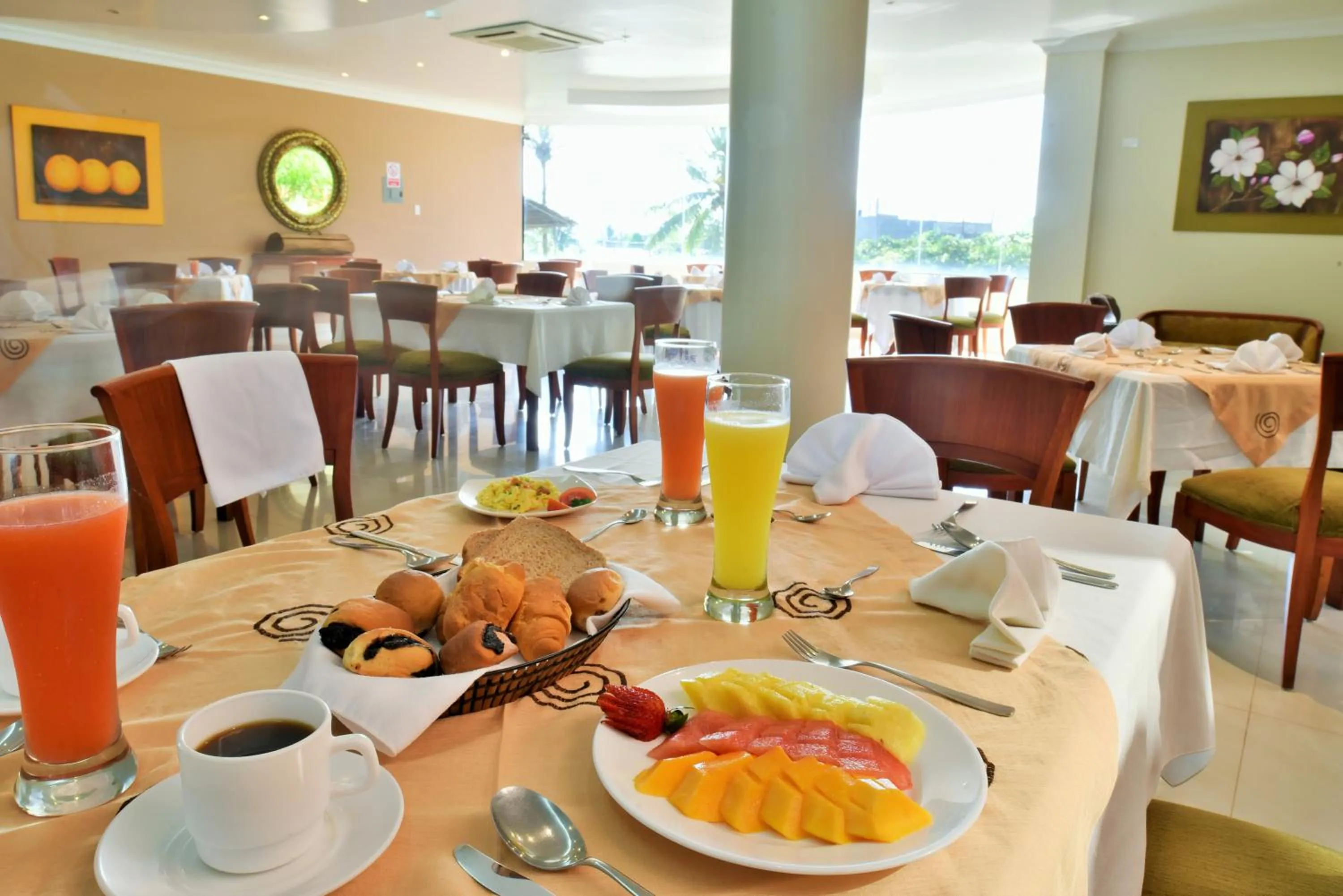 Restaurant/places to eat in Gran Hotel De Lago - El Coca