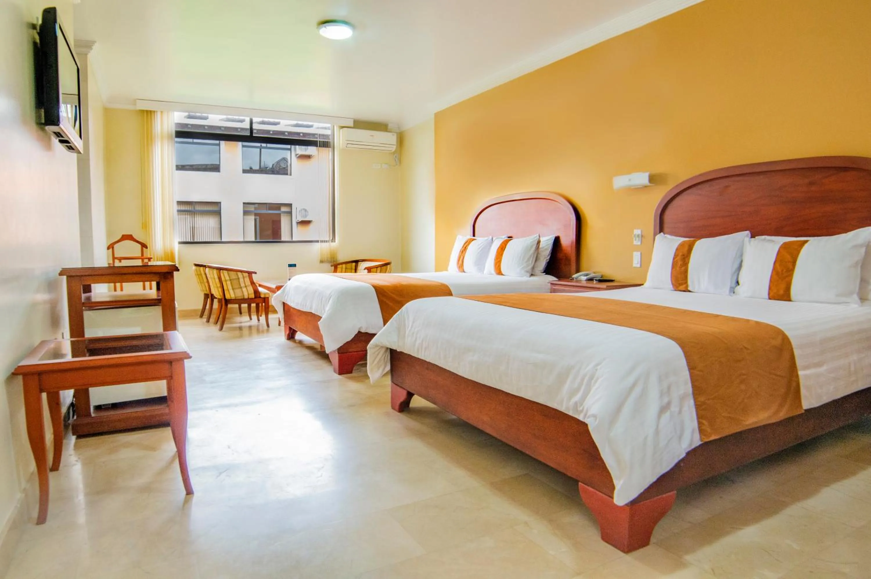 Bedroom, Bed in Gran Hotel De Lago - El Coca