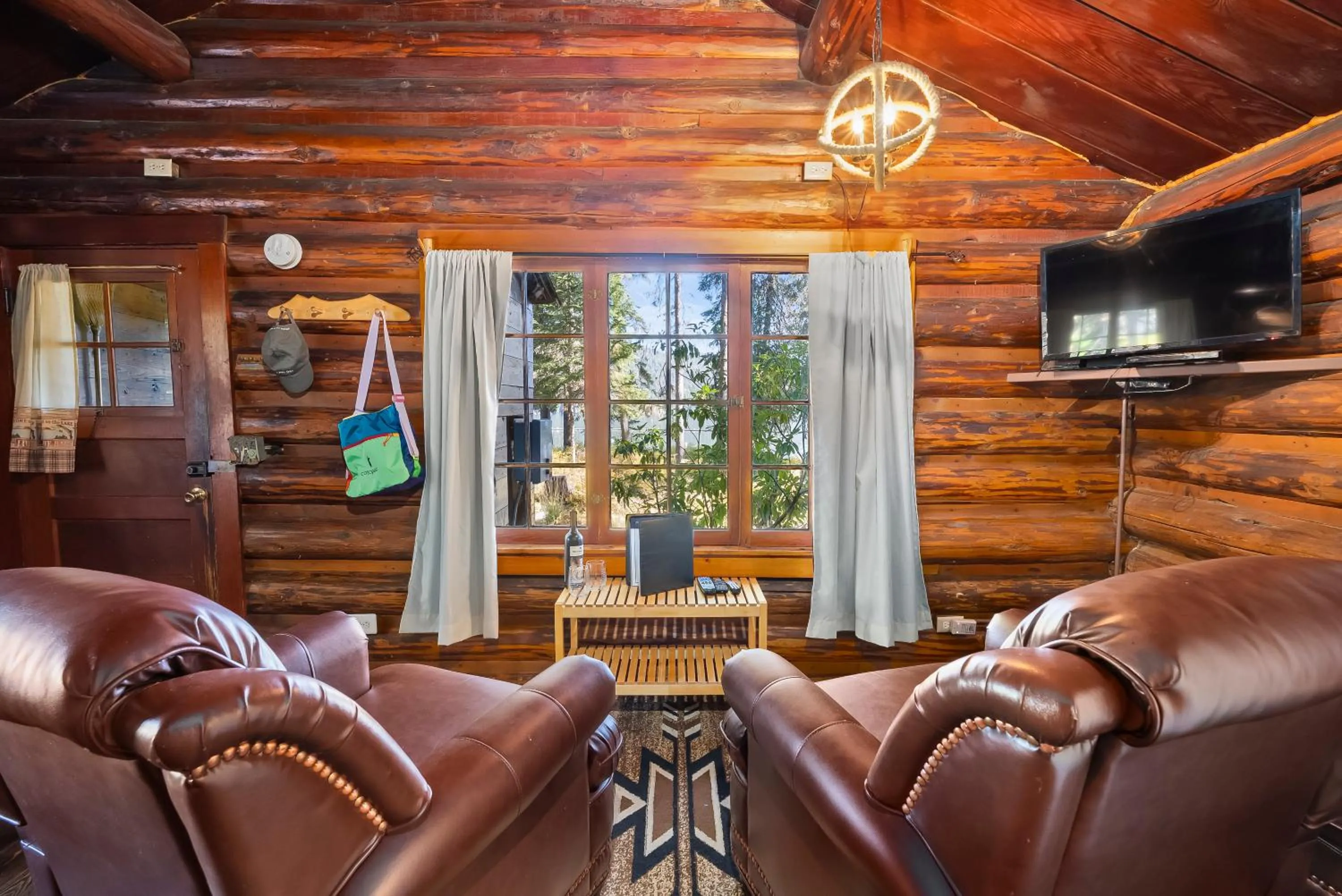 Seating area in Shelter Cove Resort & Marina