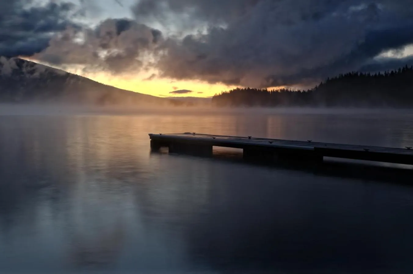 Lake view in Shelter Cove Resort & Marina