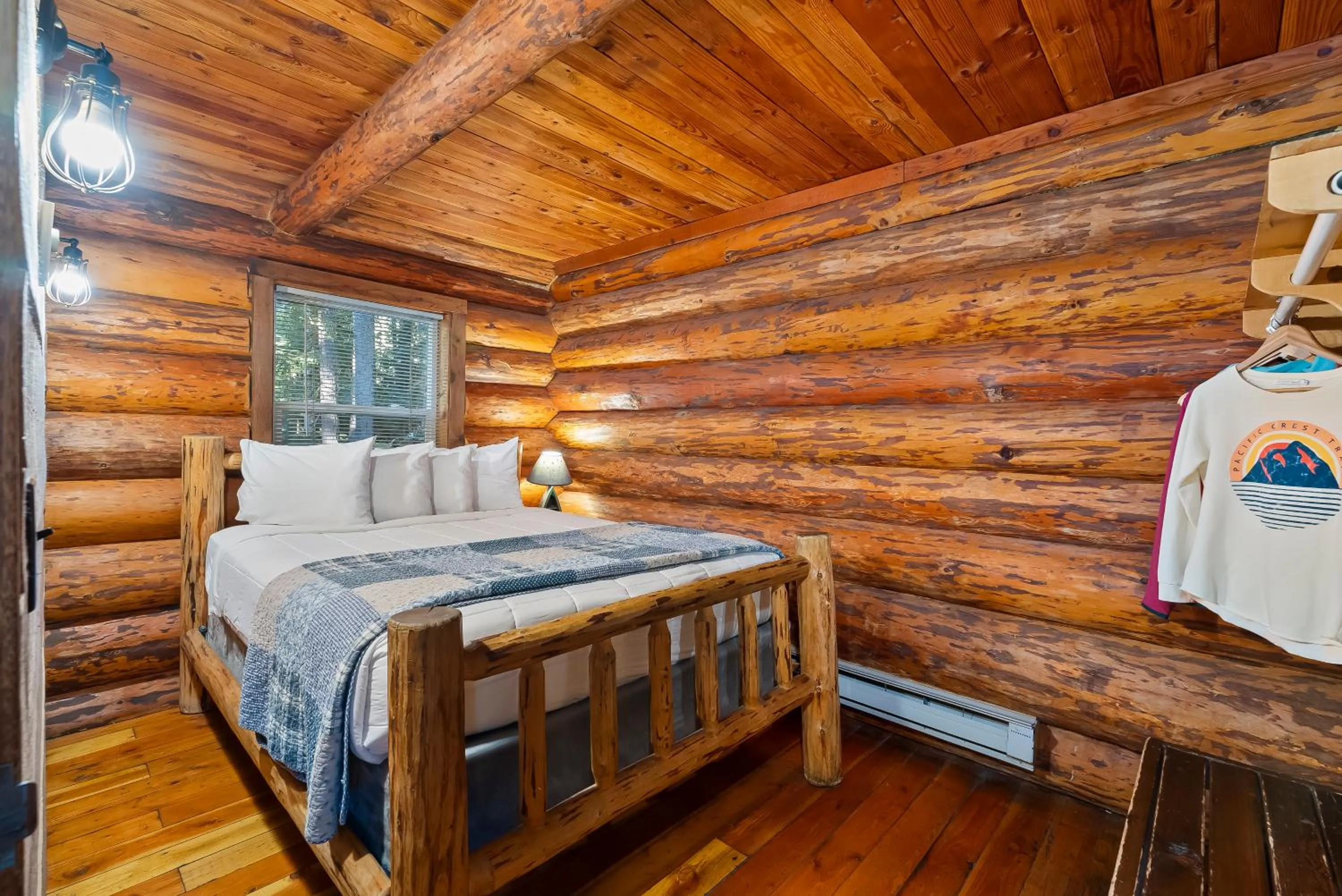 Bedroom in Shelter Cove Resort & Marina