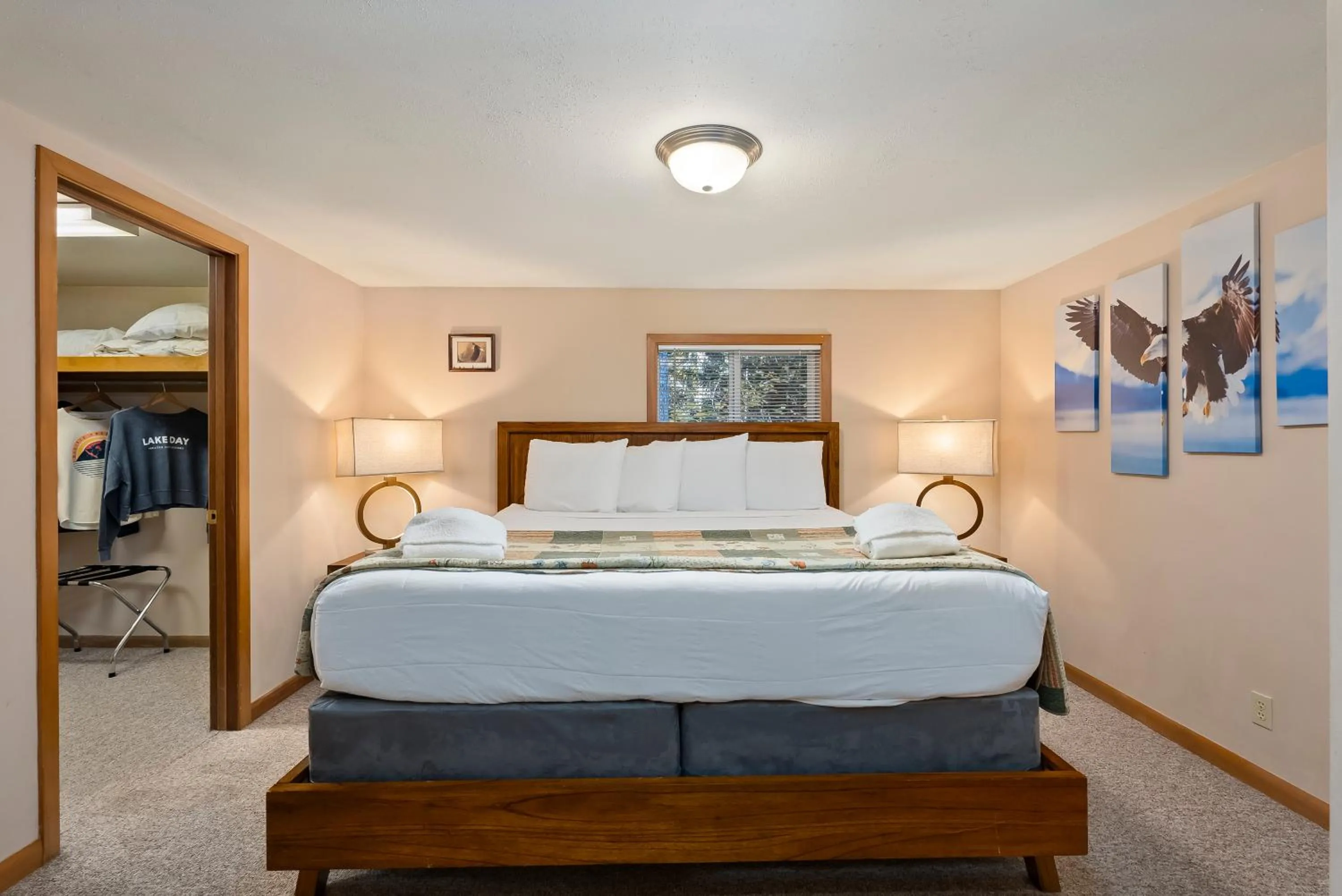 Bedroom in Shelter Cove Resort & Marina