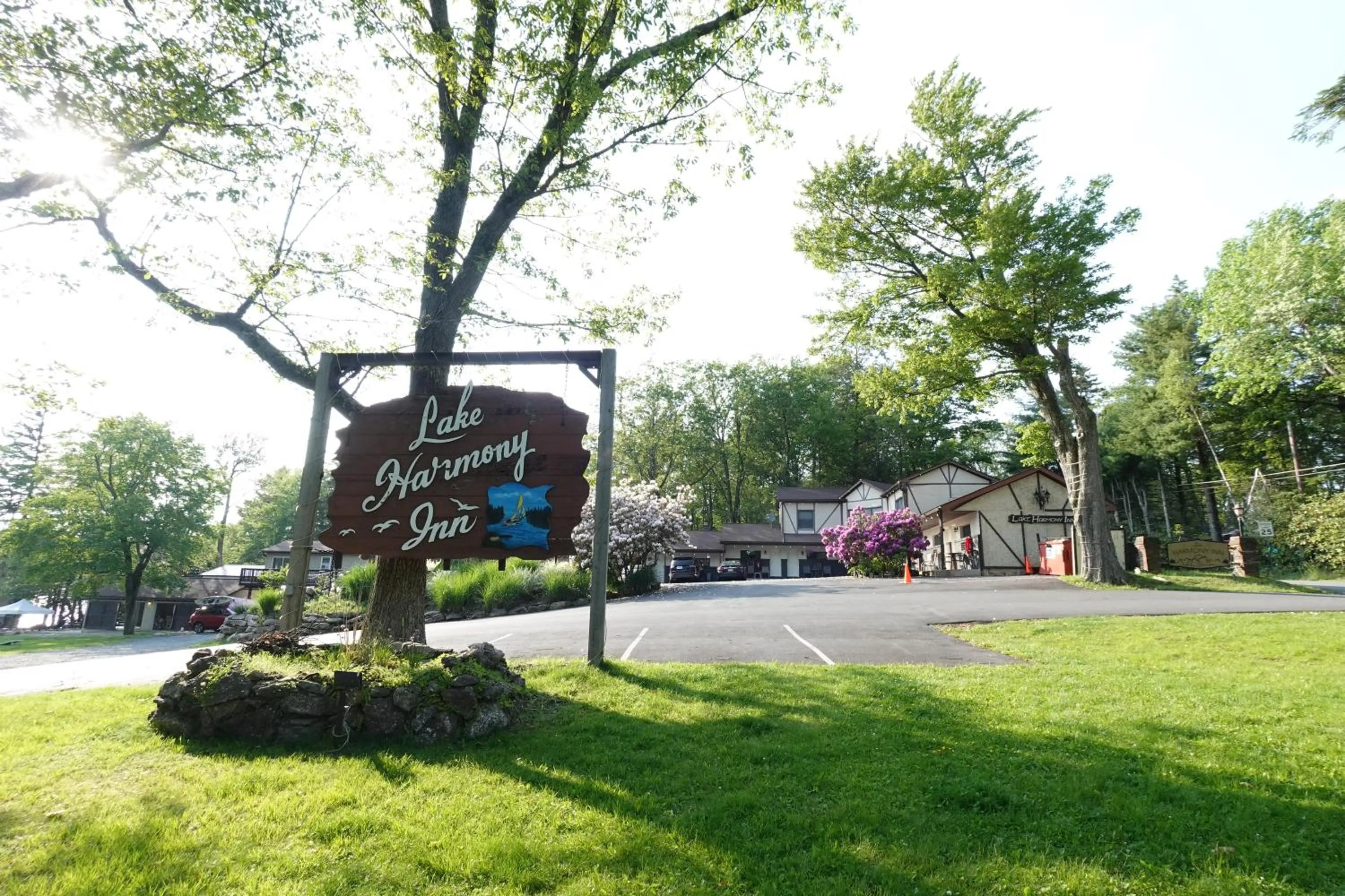 Lake Harmony Inn