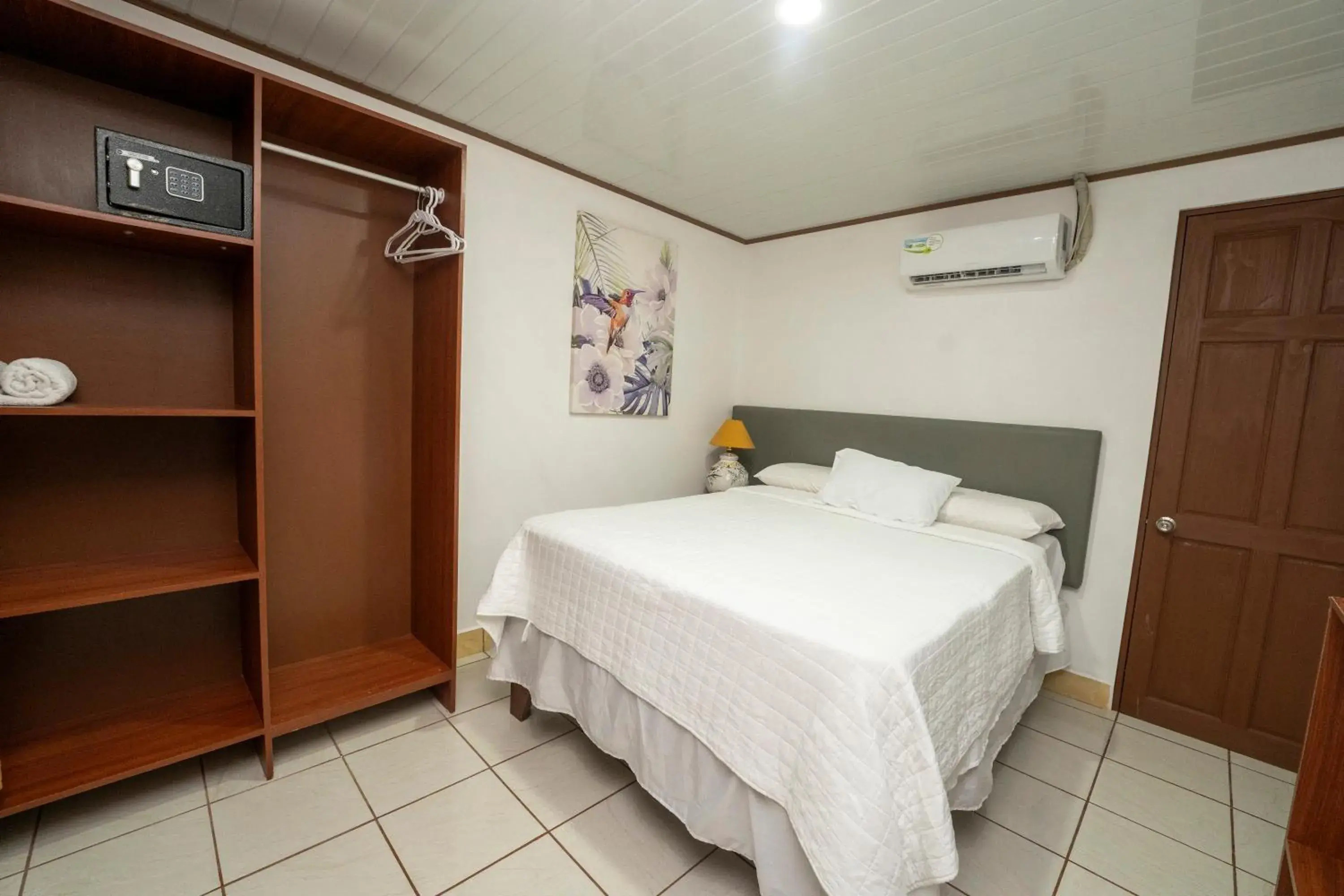 Double Room with Garden View in Hotel Tortuguero Beachfront Double Room with Garden View in Hotel Tortuguero Beachfront