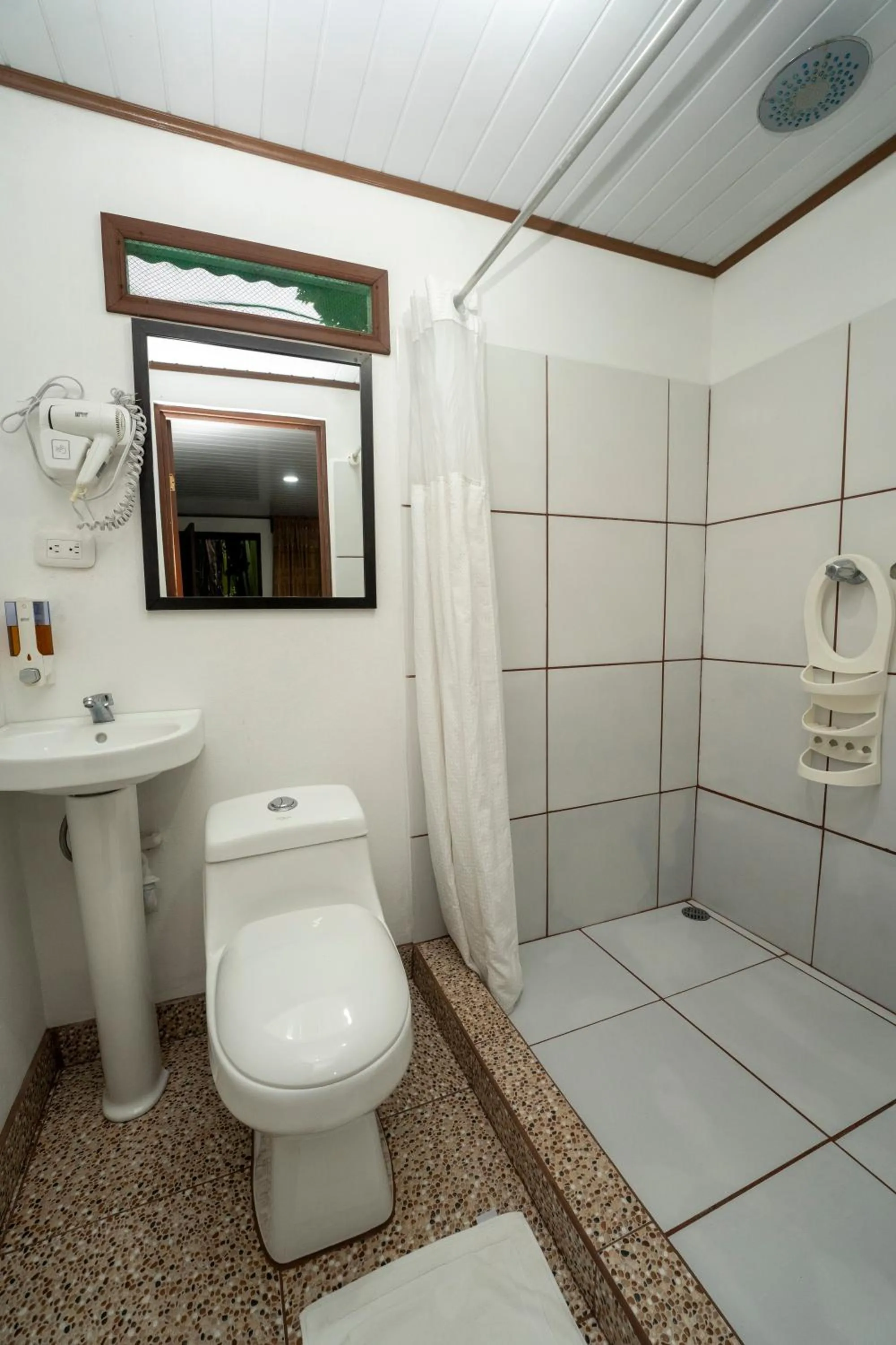 Bathroom in Hotel Tortuguero Beachfront
